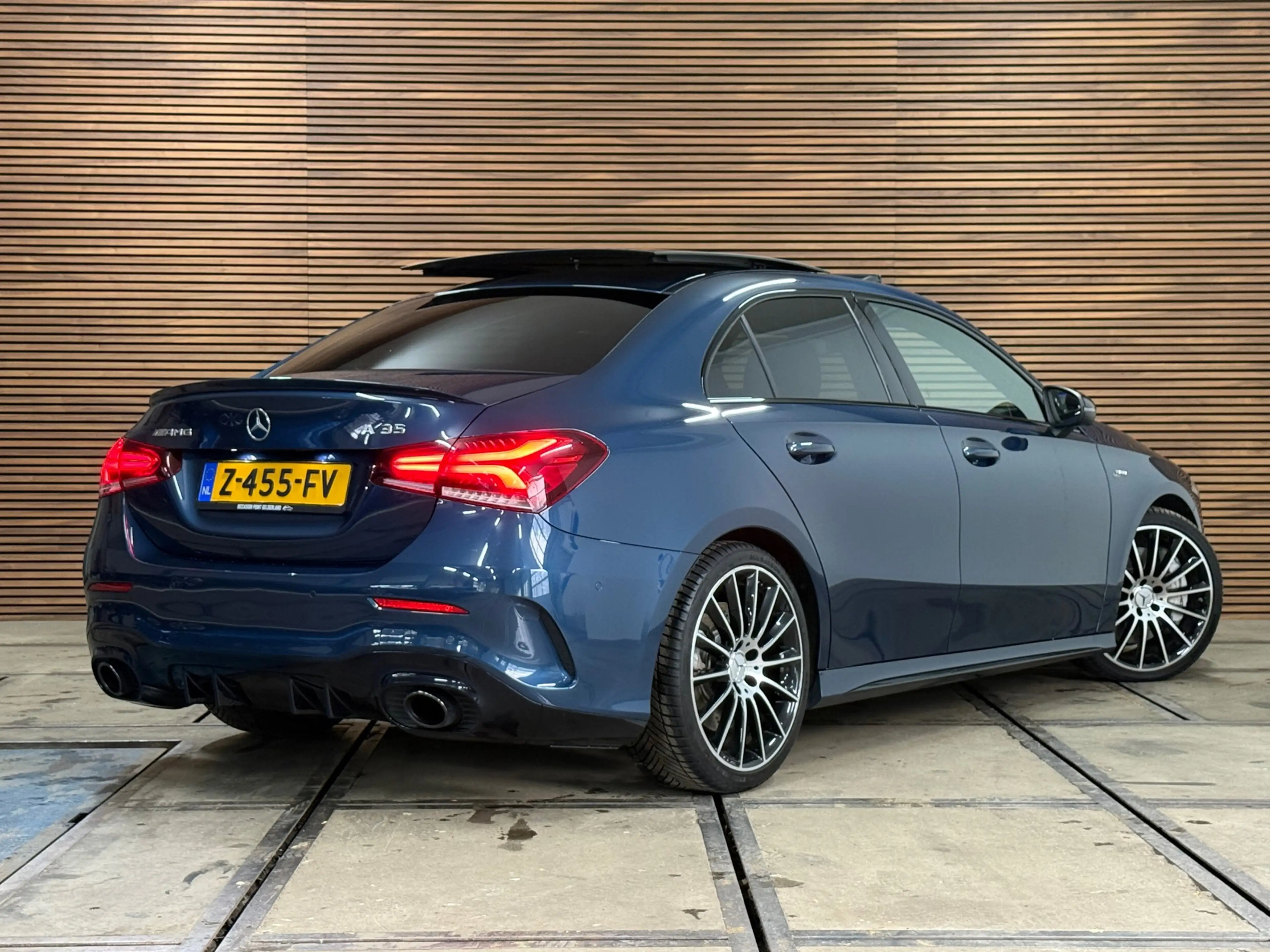 Mercedes-Benz A 35 AMG 4MATIC NIGHT Premium Plus | PANO | Burmester | Amb — photo 3