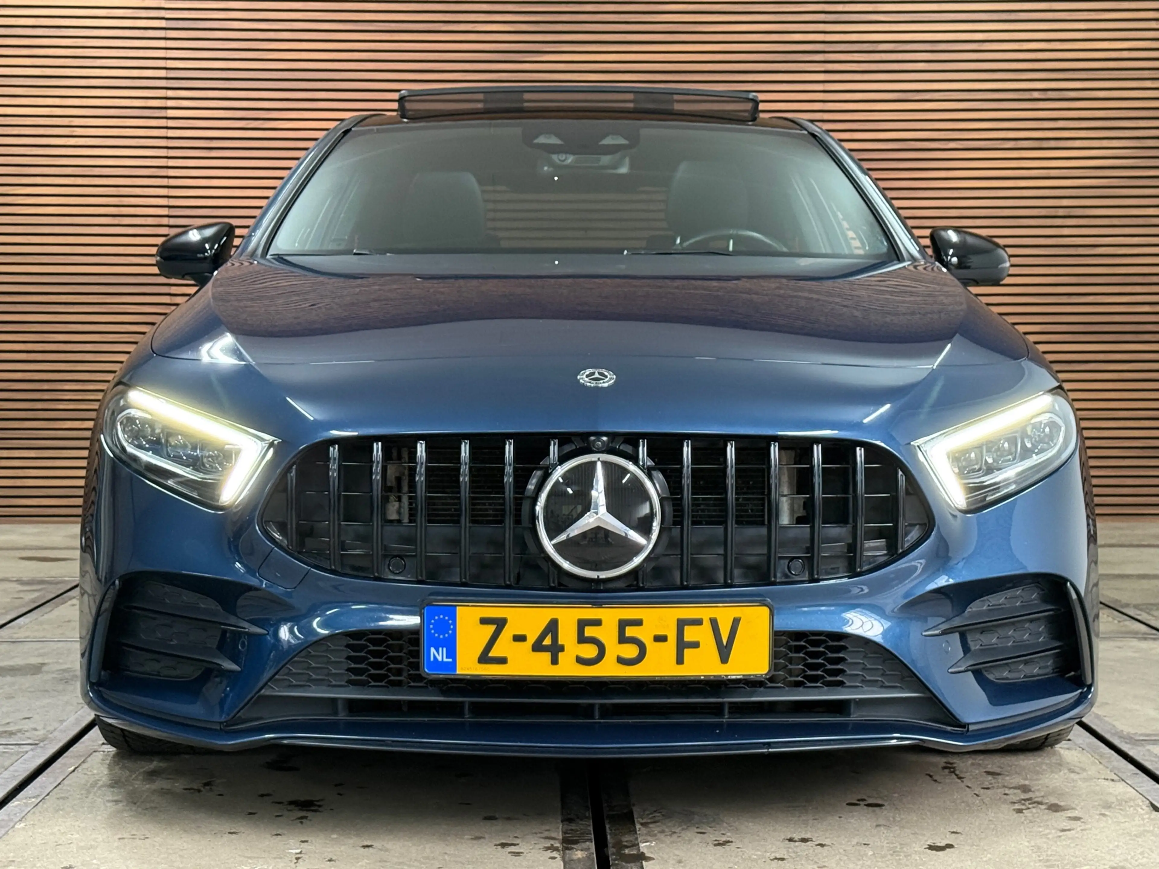 Mercedes-Benz A 35 AMG 4MATIC NIGHT Premium Plus | PANO | Burmester | Amb — photo 9