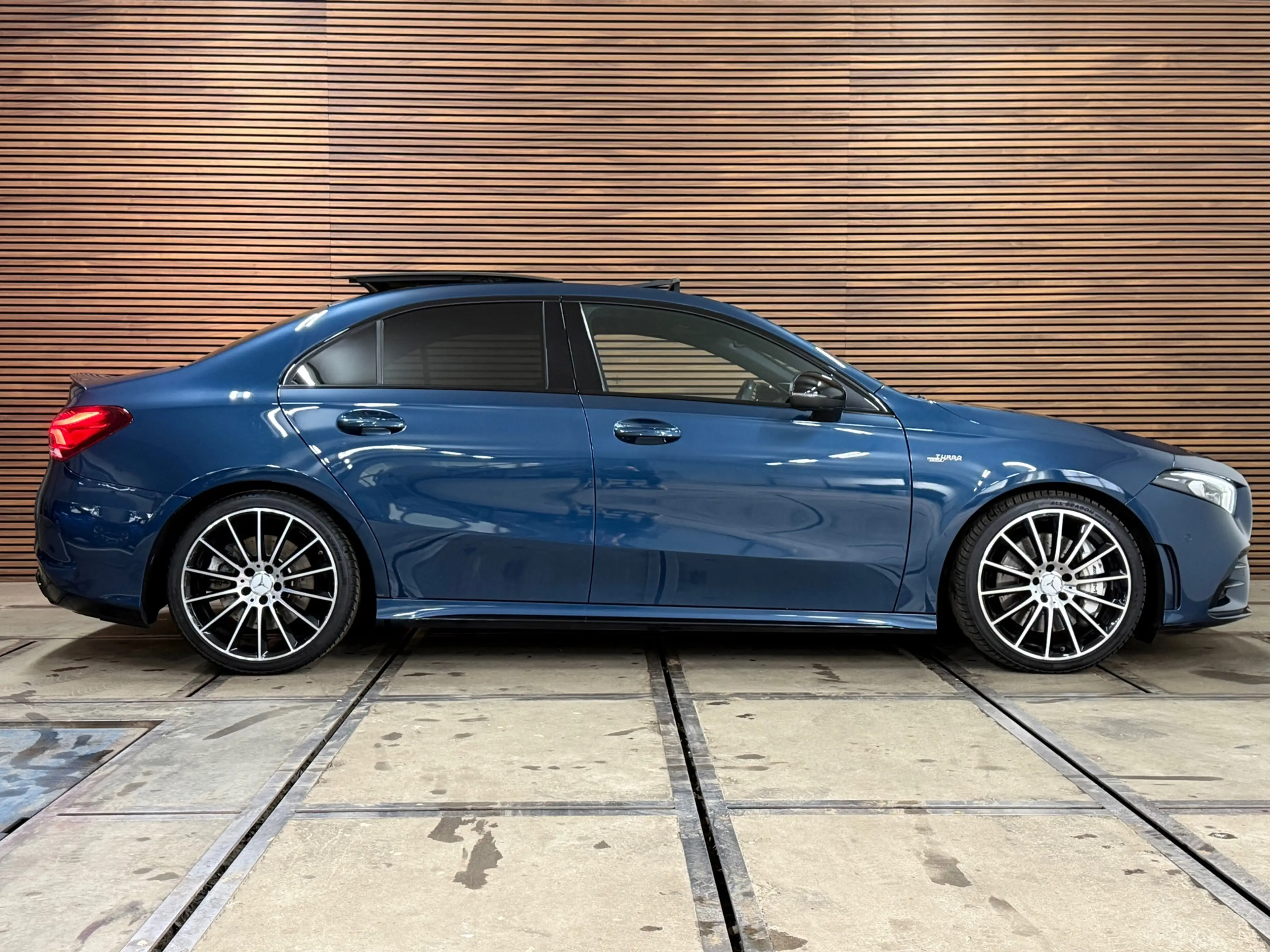 Mercedes-Benz A 35 AMG 4MATIC NIGHT Premium Plus | PANO | Burmester | Amb — photo 4
