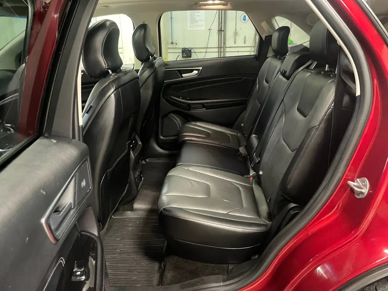 Ford Edge снимка Ford Edge