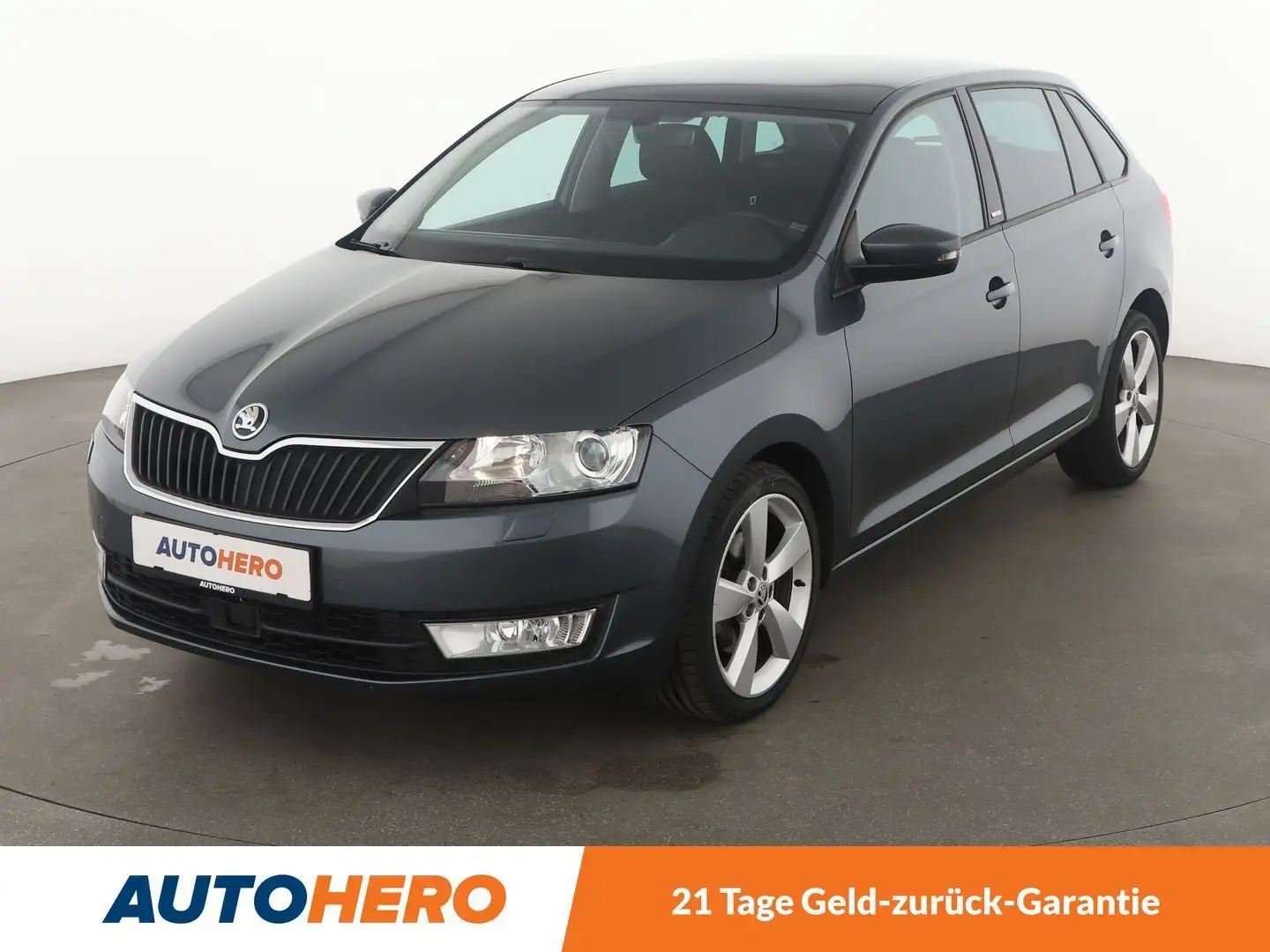 Skoda Rapid/Spaceback 1.4 TSI Joy Aut.*XENON*PDC*SHZ*PANO*KLIMA* Gris - 1