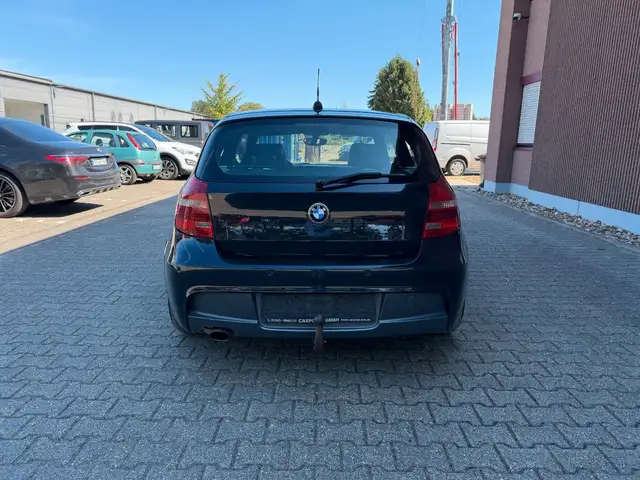 BMW 1 Series view 5