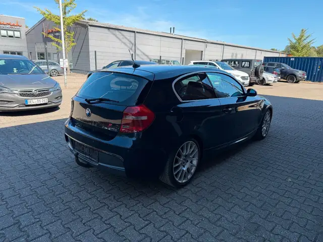 BMW 1 Series view 6