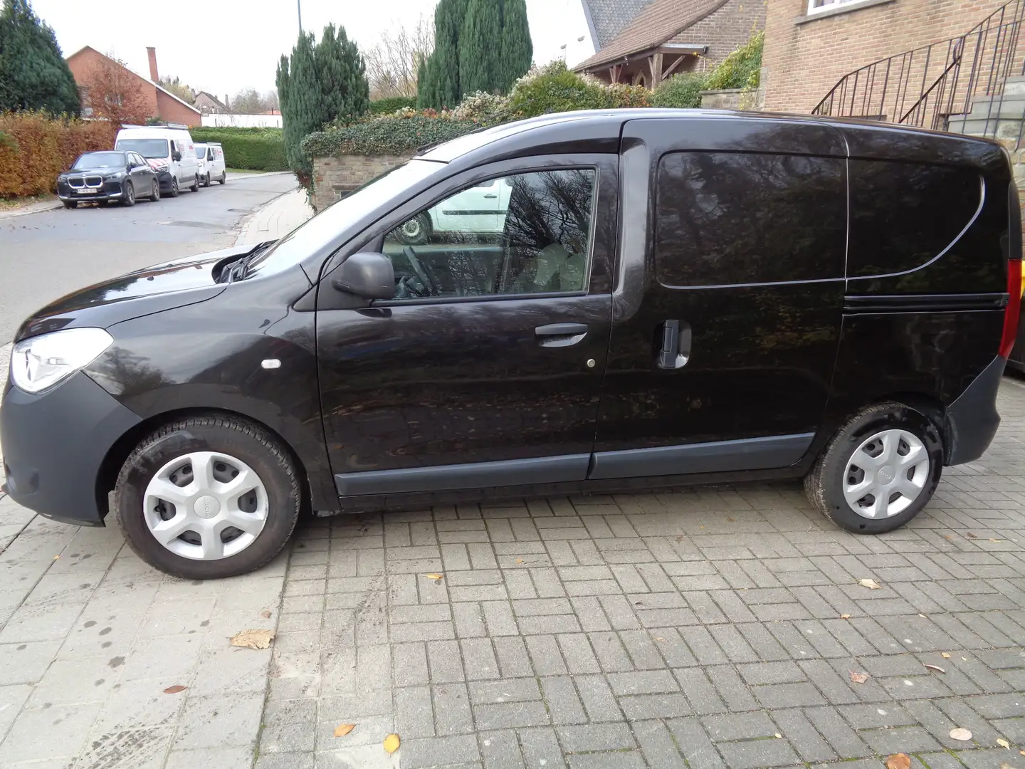 Dacia Dokker 1,33 Essence, Airco, 2 Portes latérale,... Zwart - 2