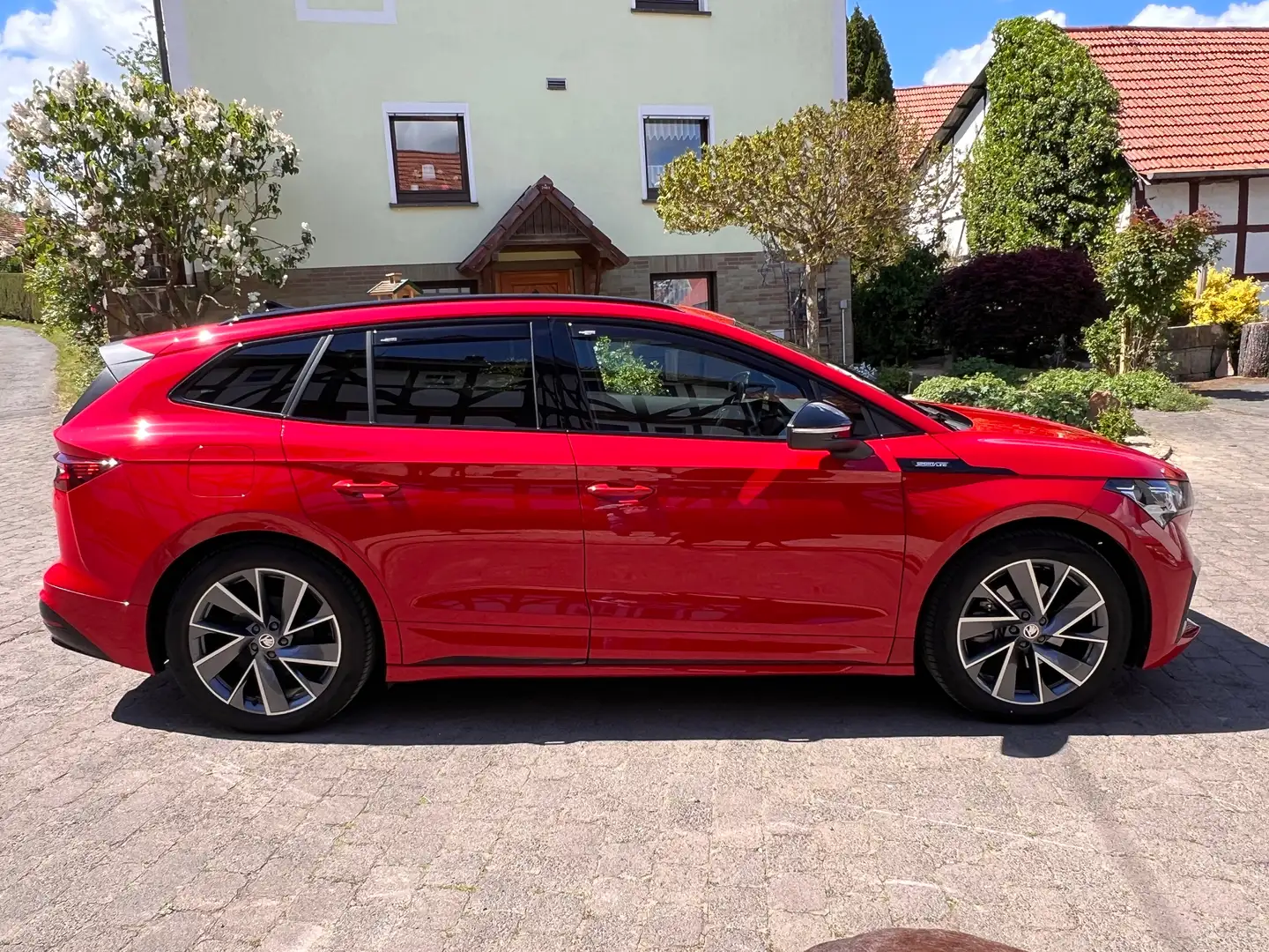 Skoda Enyaq iV 60 Sportline NW Garantie TOP AHK * Pano Rosso - 2