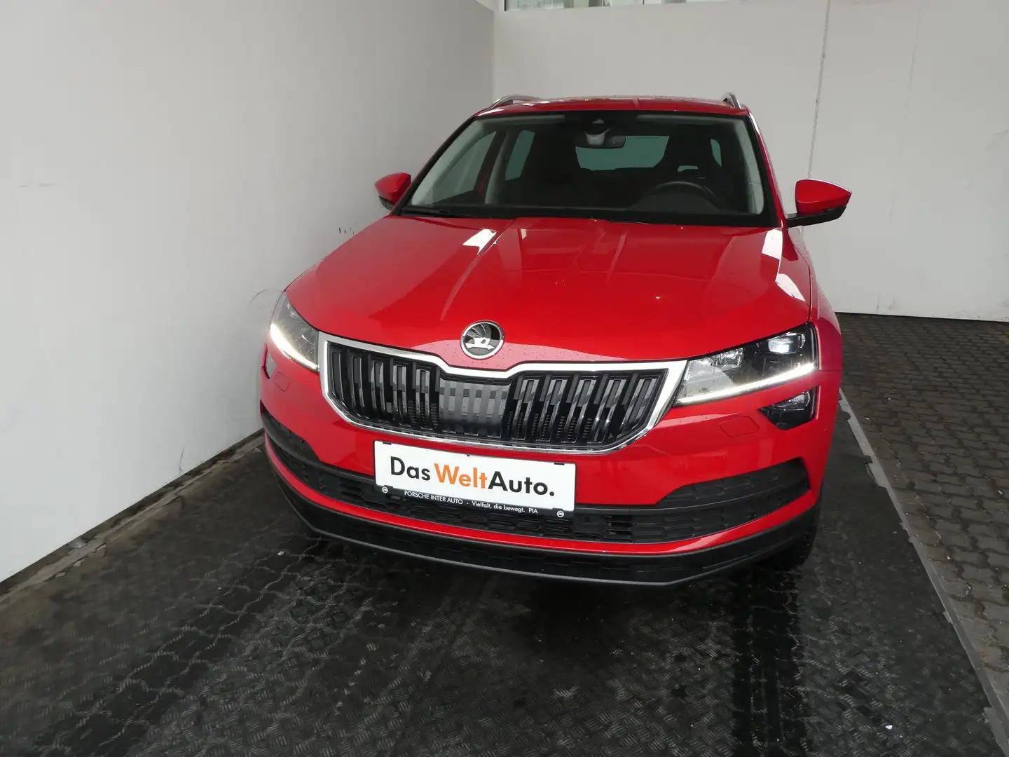 Skoda Karoq 4x4 Style Limited TSI DSG ACT Rot - 2
