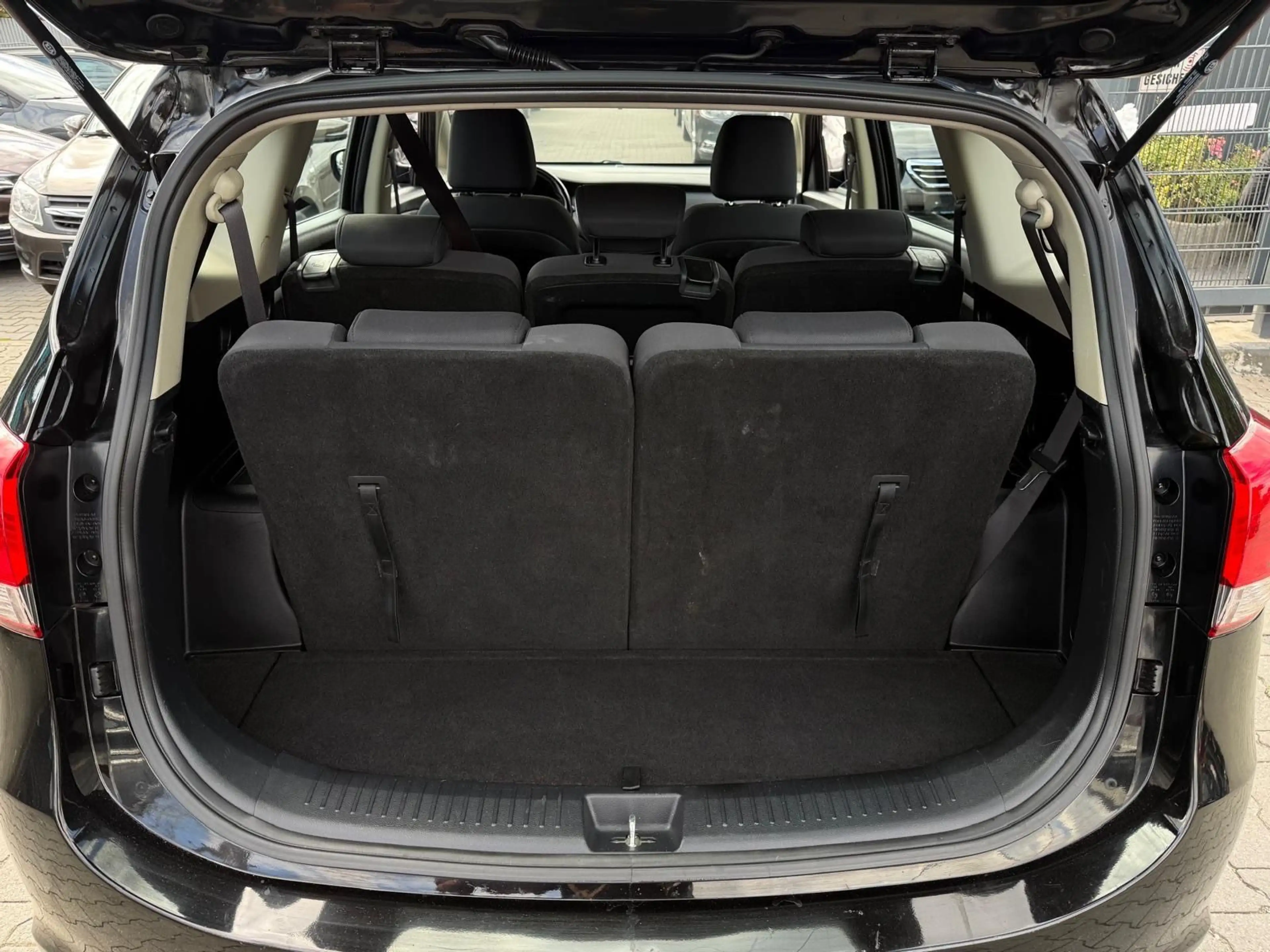 Kia Carens Edition 7 7-Sitze — photo 15