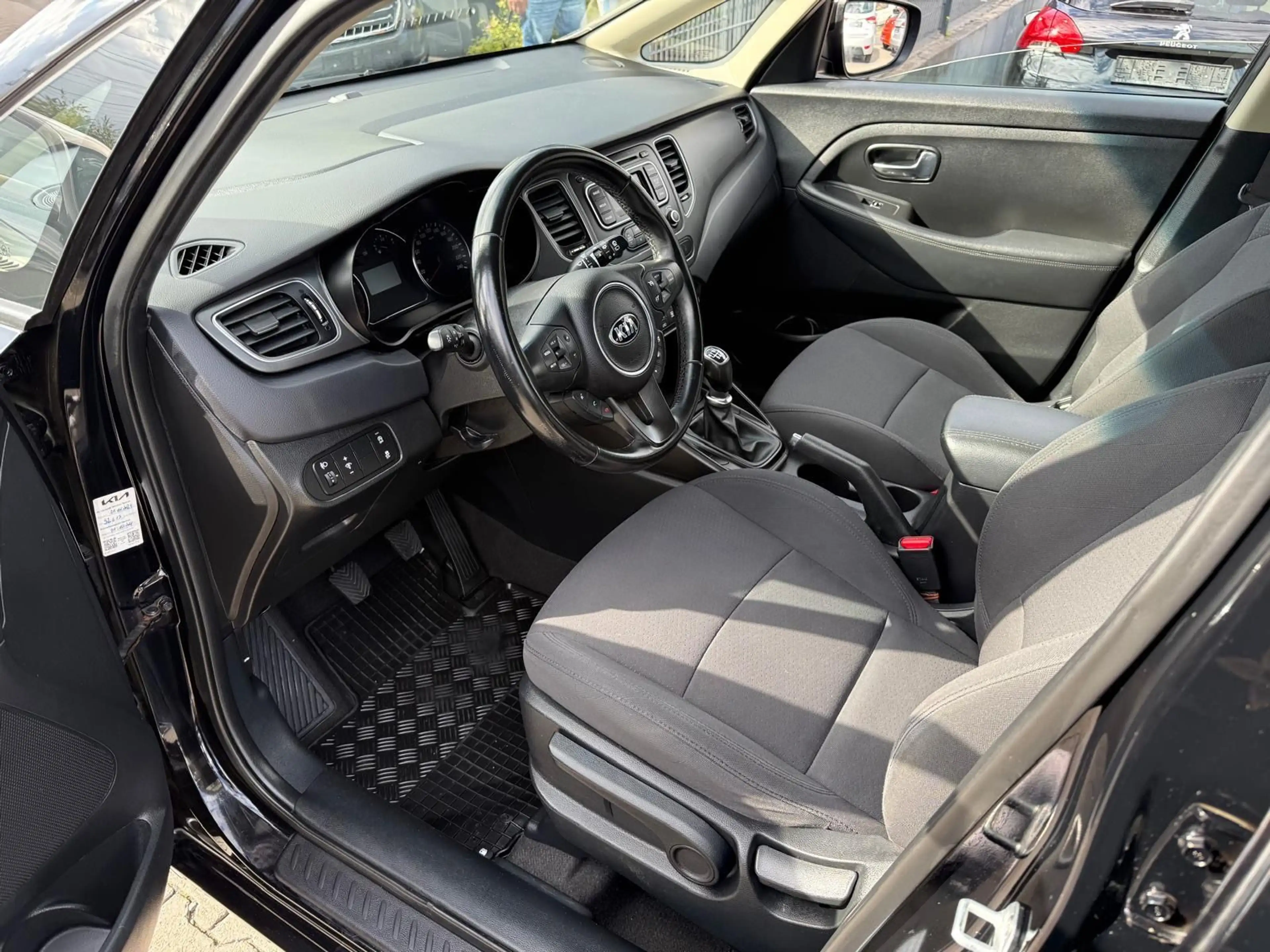 Kia Carens Edition 7 7-Sitze — photo 9