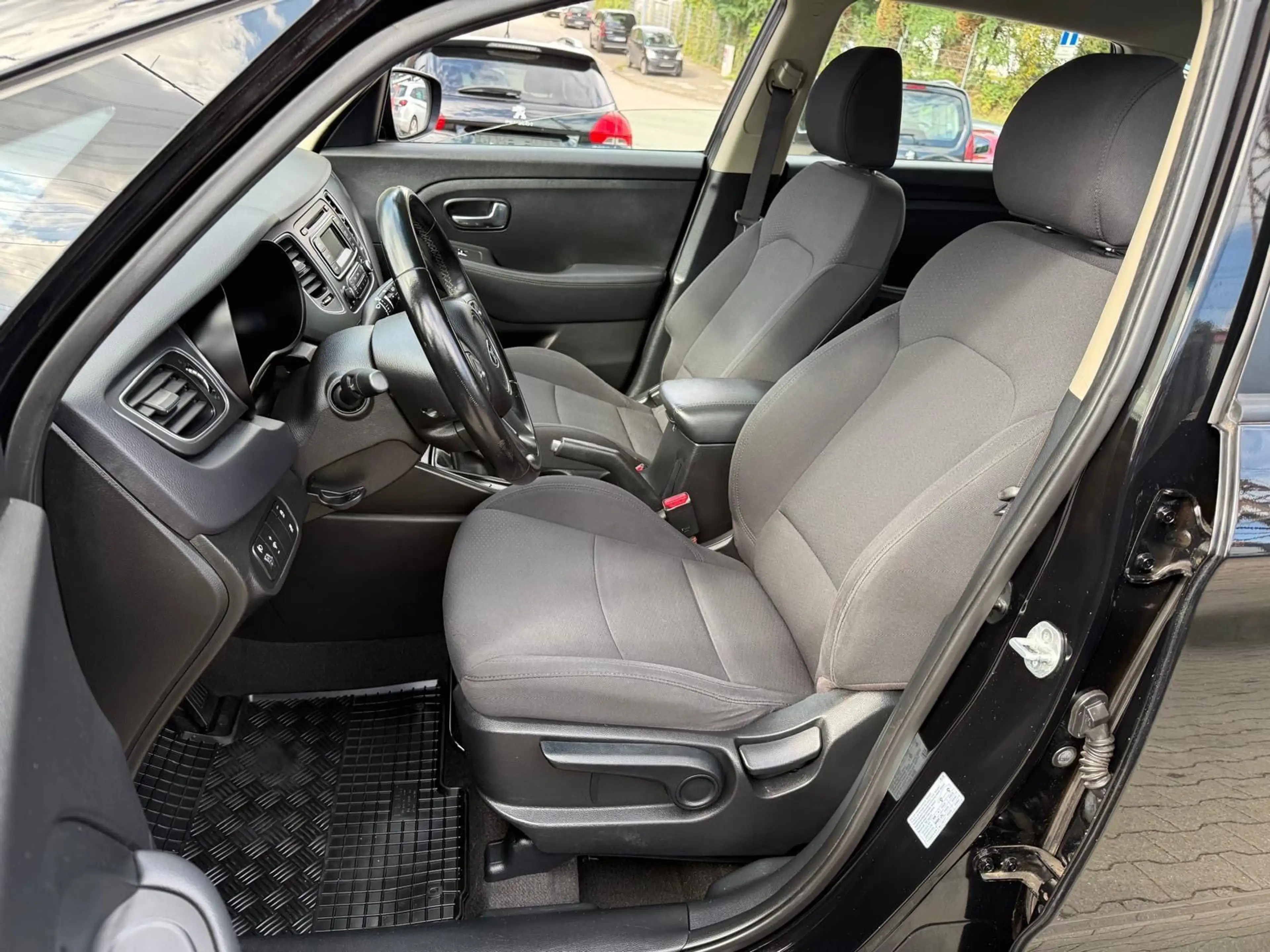 Kia Carens Edition 7 7-Sitze — photo 10