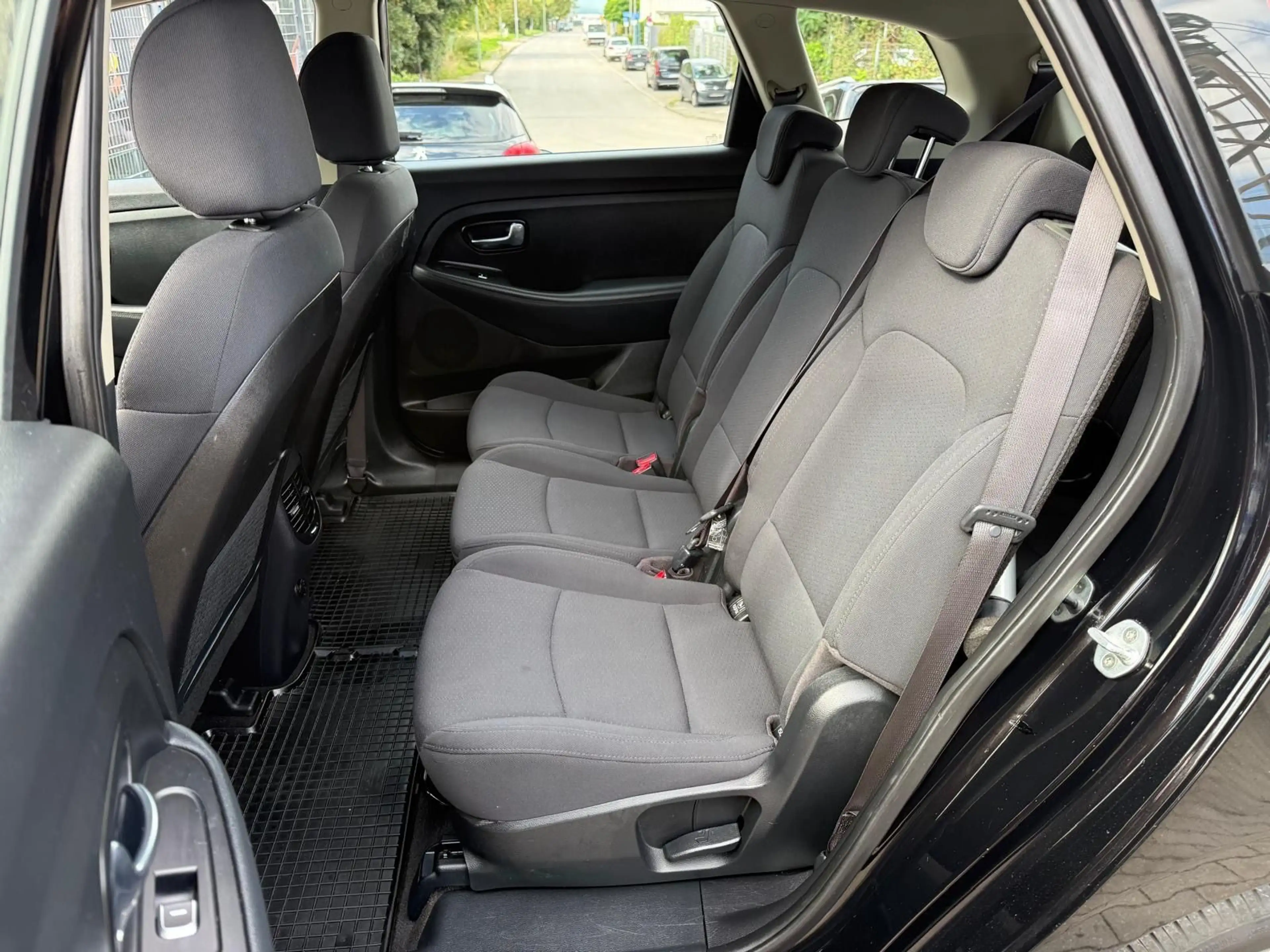 Kia Carens Edition 7 7-Sitze — photo 13