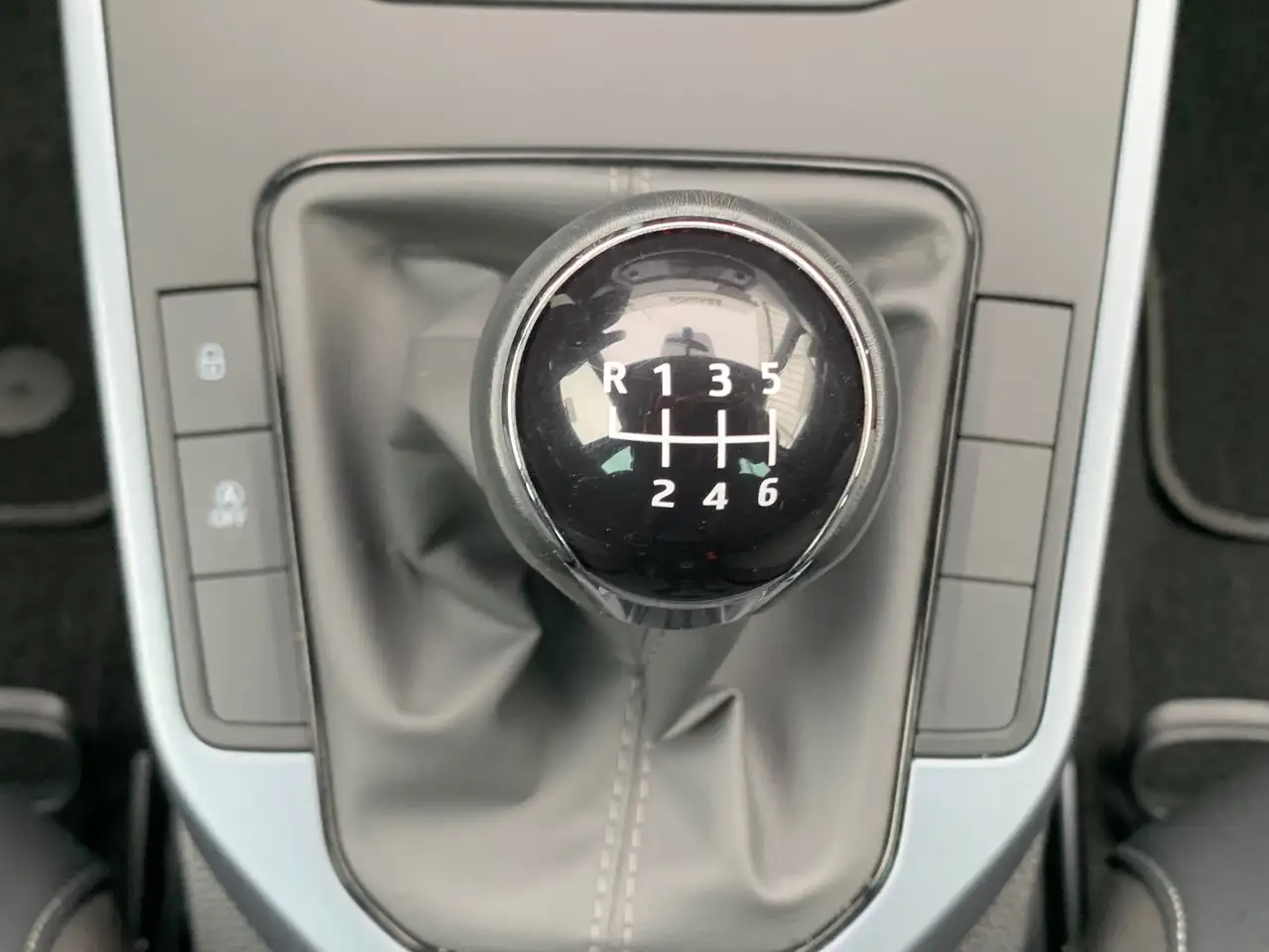 SEAT Arona 1.0 TGI Move 90CV / Essence + CNG / Alcantara / Grand Gps /, миниатюра 16