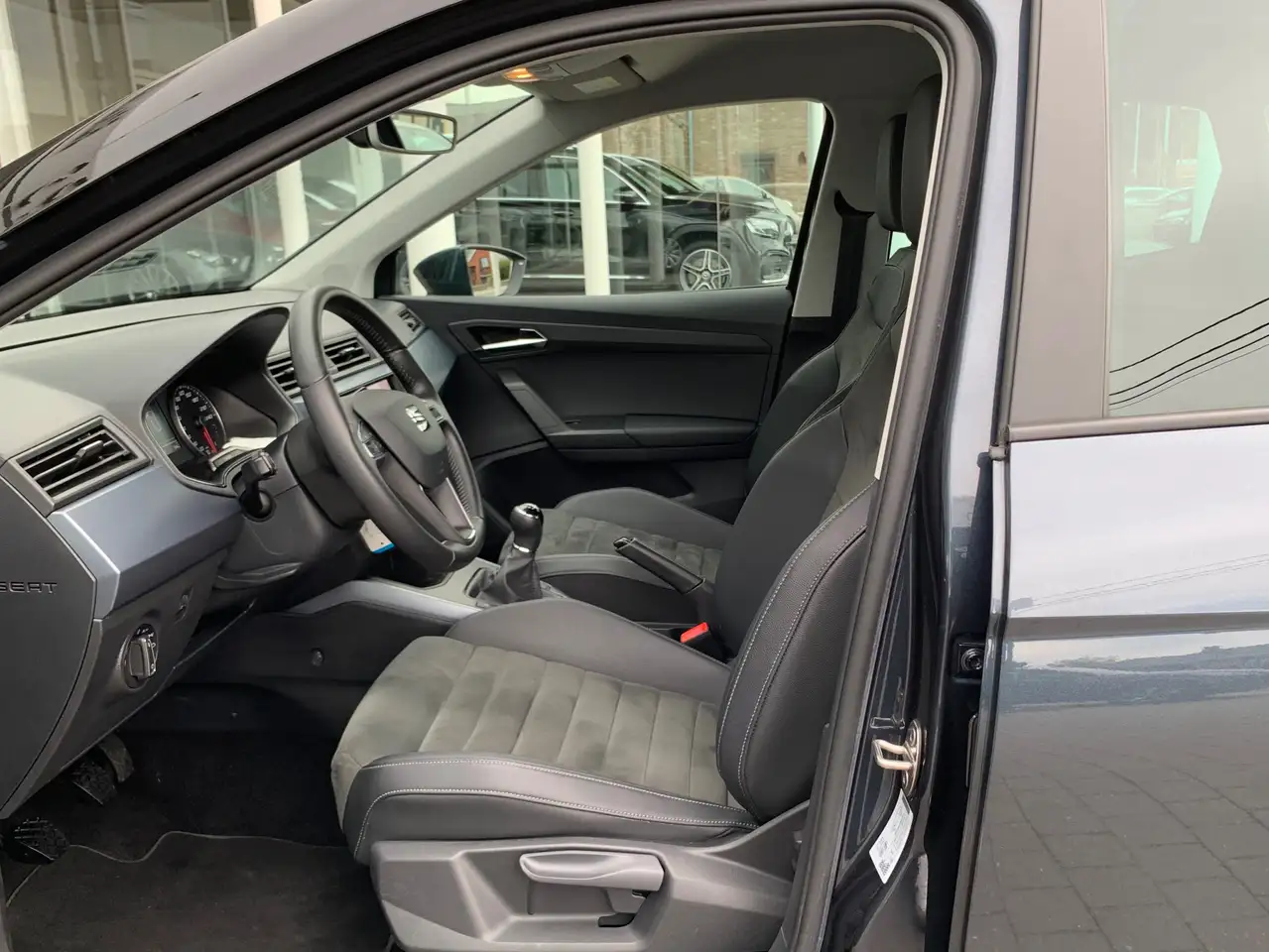 SEAT Arona 1.0 TGI Move 90CV / Essence + CNG / Alcantara / Grand Gps /, миниатюра 9