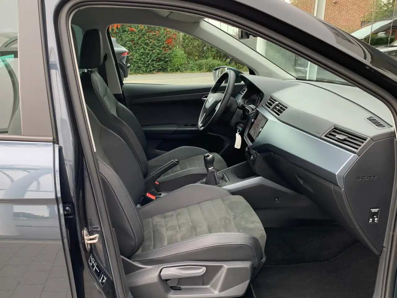 SEAT Arona 1.0 TGI Move 90CV / Essence + CNG / Alcantara / Grand Gps /, миниатюра 12