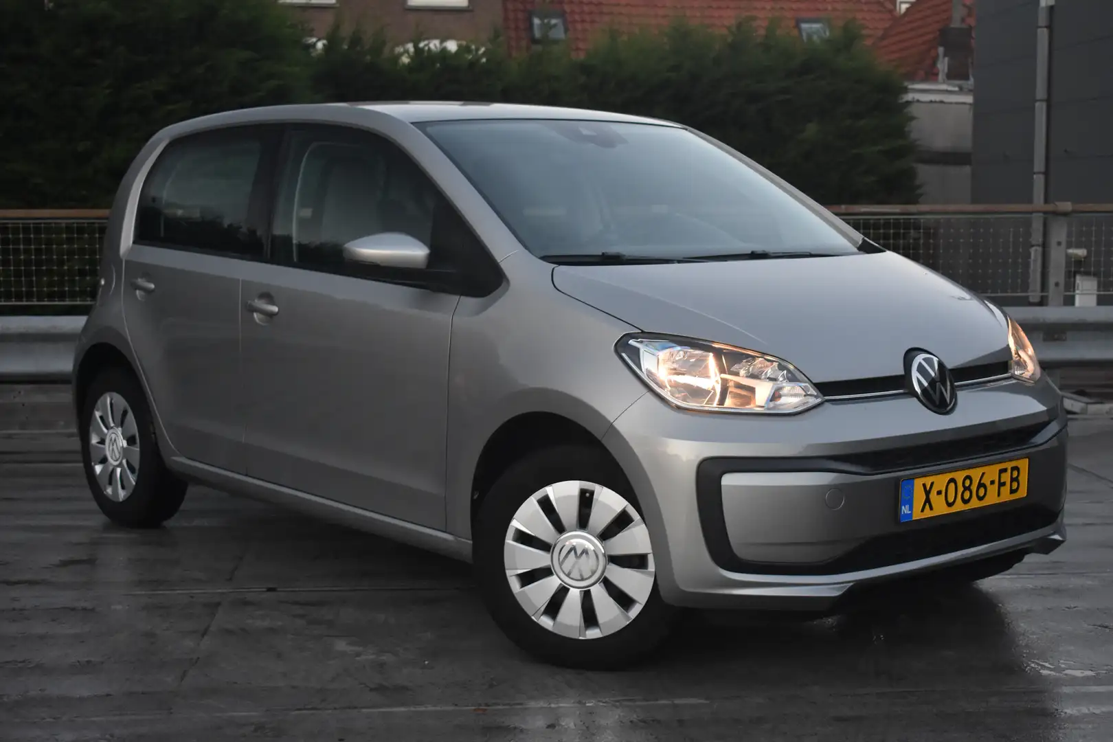 Volkswagen up! 1.0 MPI 65PK | CAMERA ACHTER | NAVI VIA APP | CRUI Gris - 2