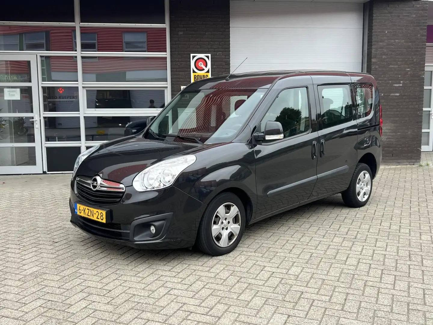 Opel Combo Tour 1.6 CDTI L1H1 Edition Schwarz - 1