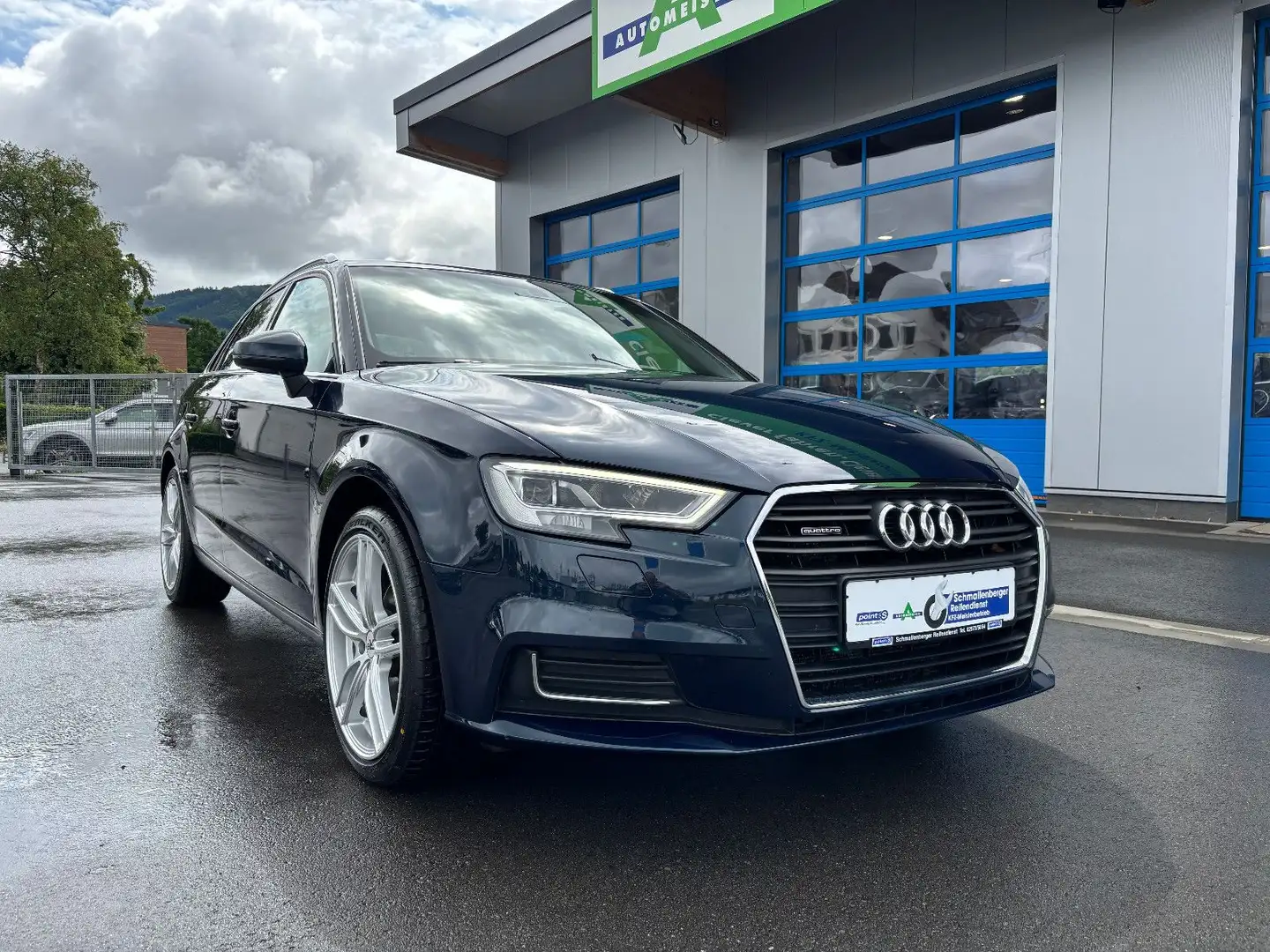 Audi A3 Sportback quattro design LED AHK NAV VIRTUAL Blau - 2