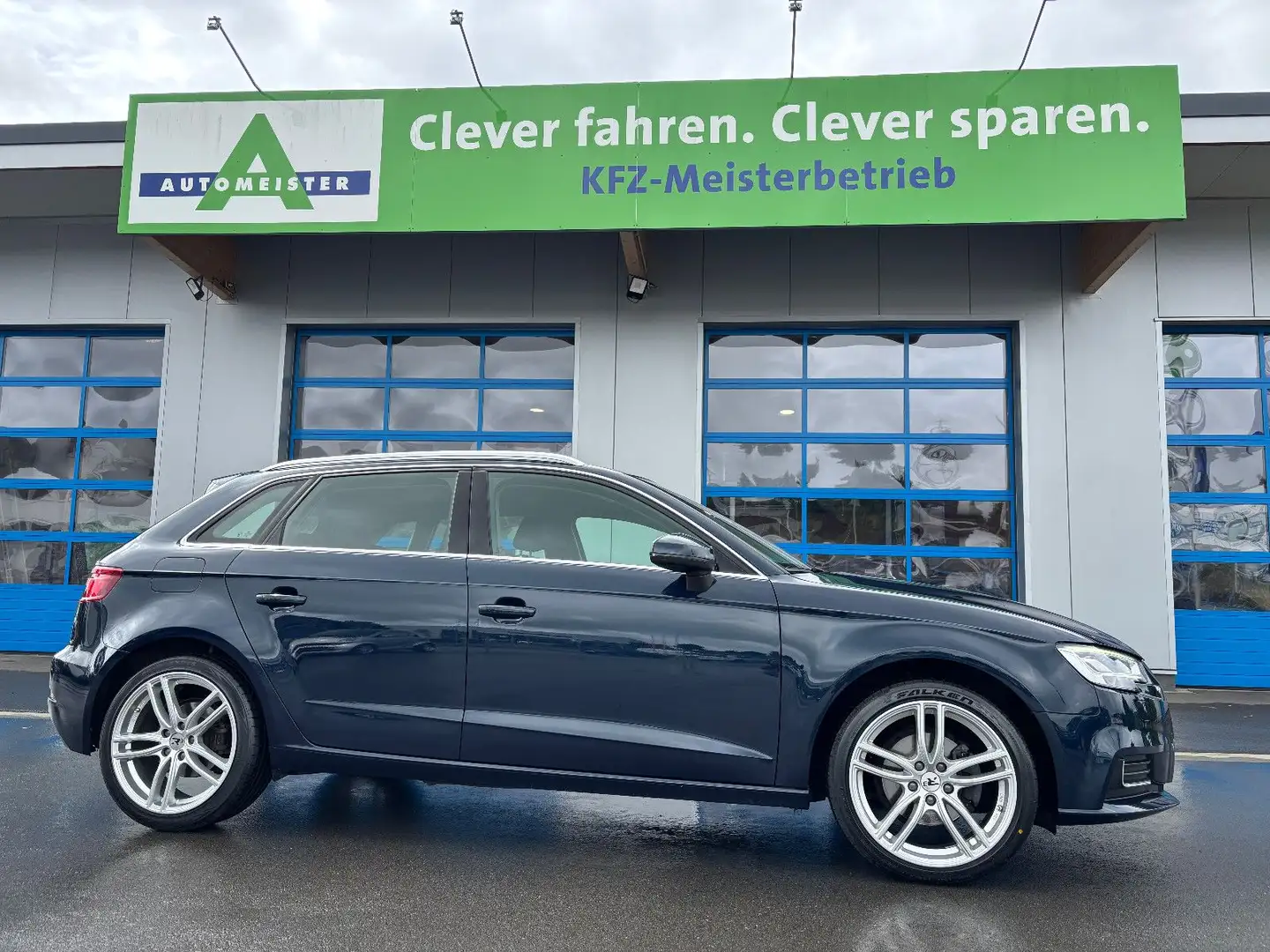 Audi A3 Sportback quattro design LED AHK NAV VIRTUAL Blau - 1