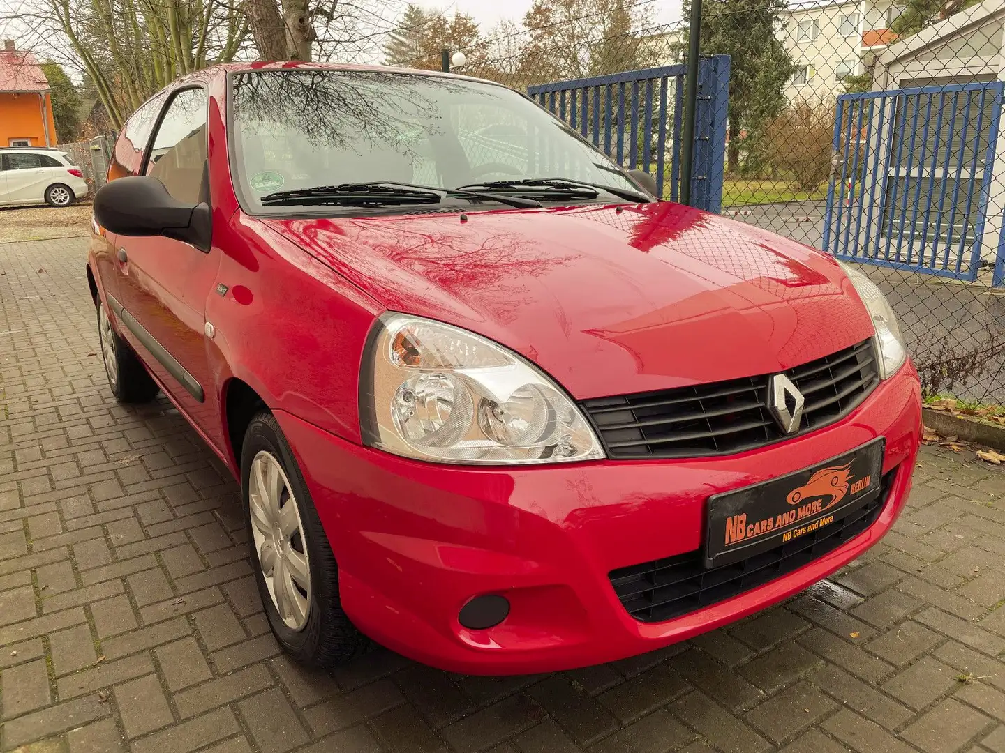 Renault Clio II Campus mit Klima 2.Besitz, YAHOO! Rot - 1