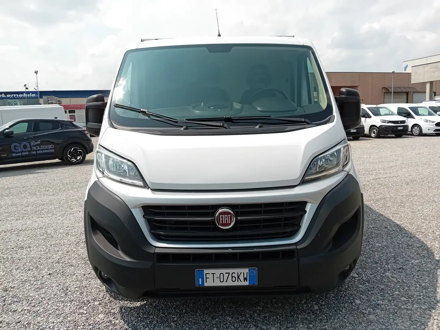 Fiat Ducato PASSO MEDIO-TETTO BASSO con allestimento syncro Blanc - 2