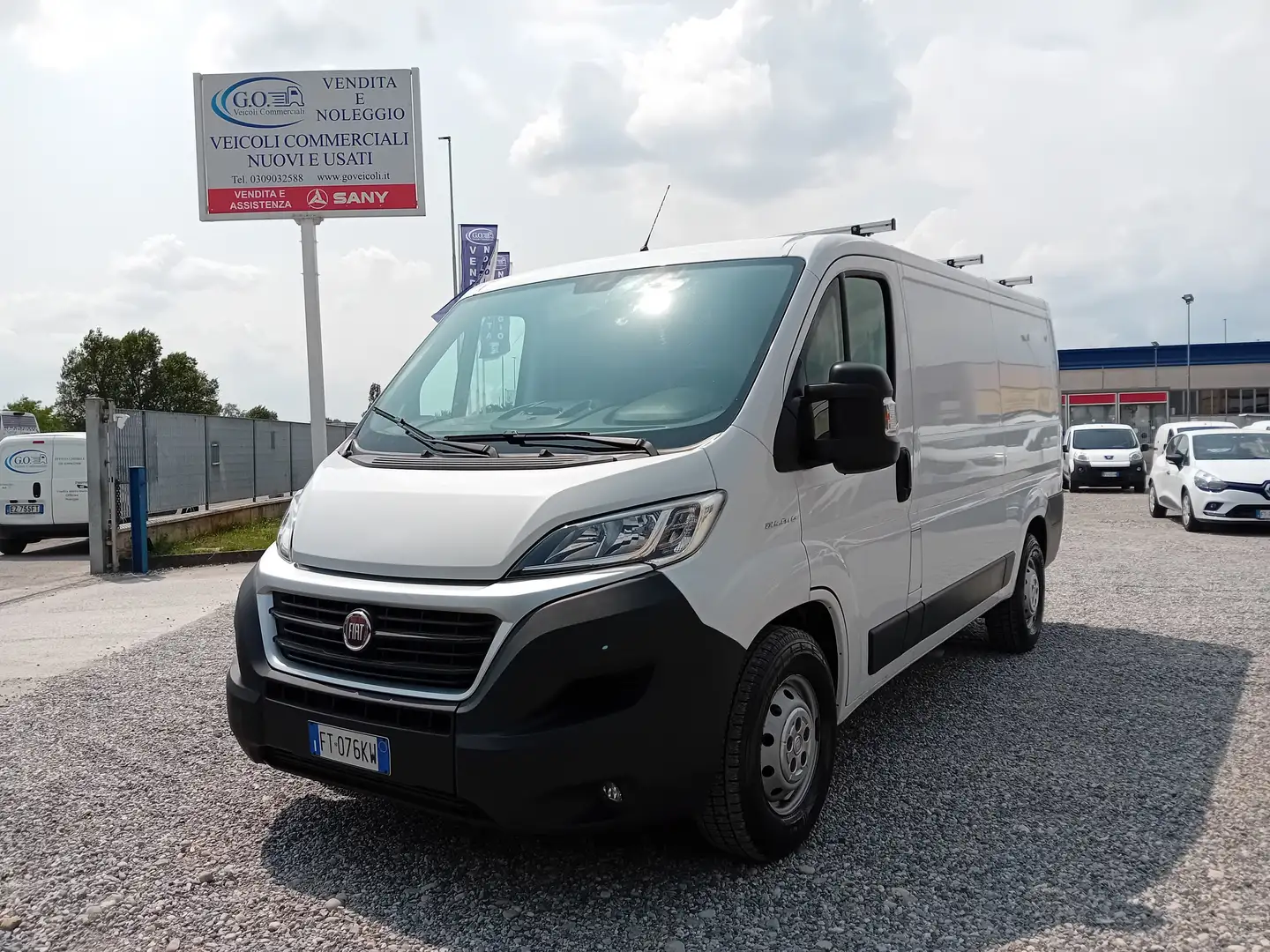 Fiat Ducato PASSO MEDIO-TETTO BASSO con allestimento syncro Blanc - 1
