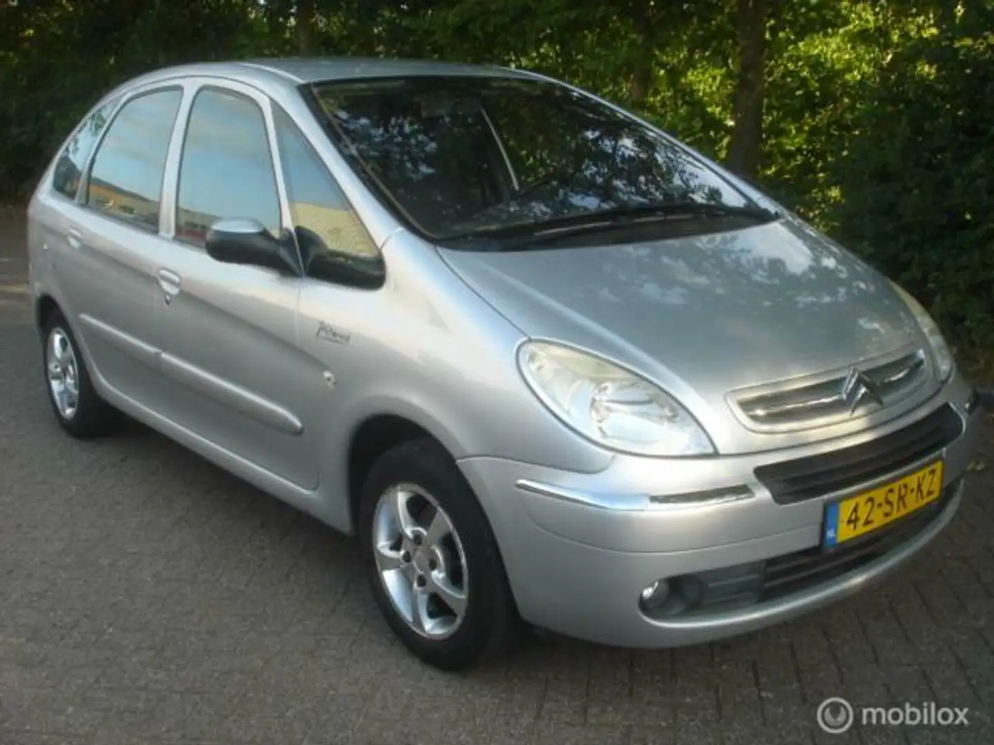 Citroen Xsara Picasso 1.6i-16V Airco 1`eigenaar APK 4-2026 Grijs - 1