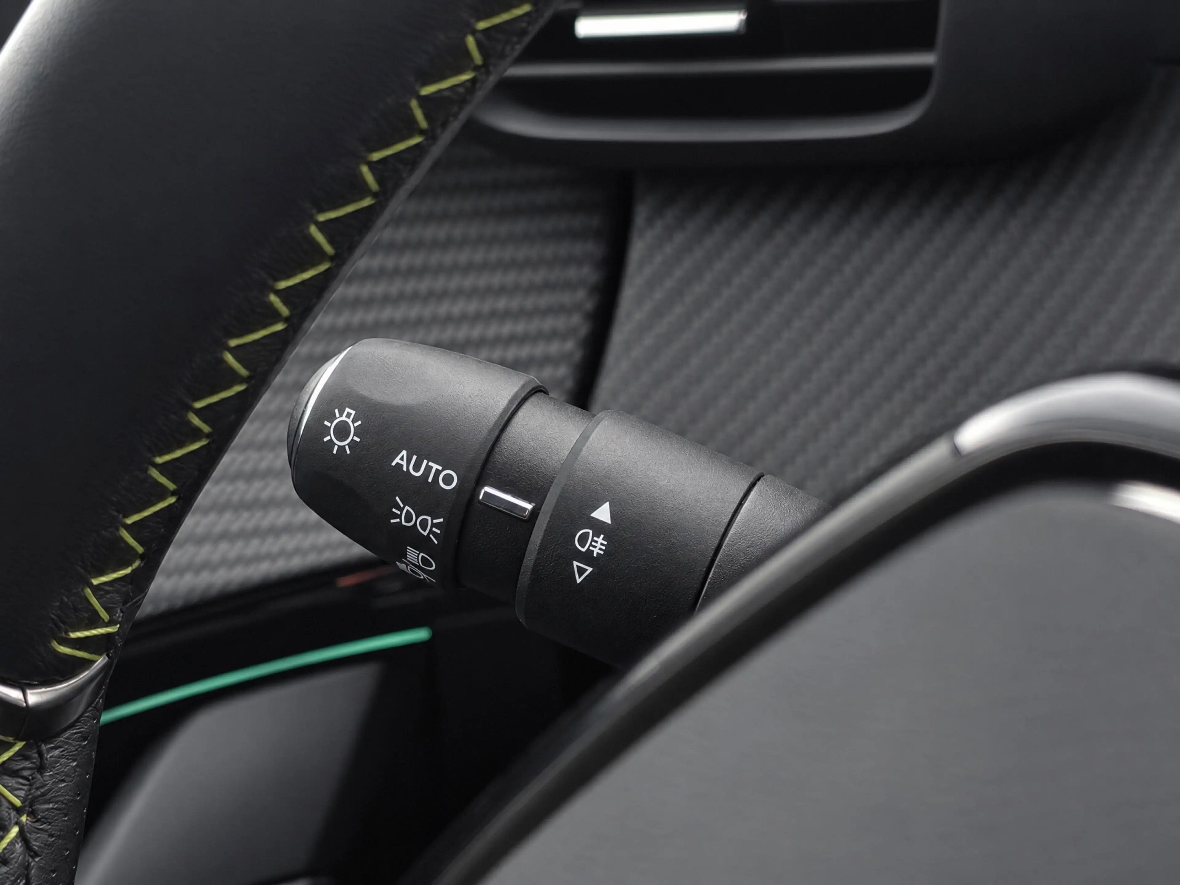 Peugeot e-208 EV GT 350 50 kWh — photo 14