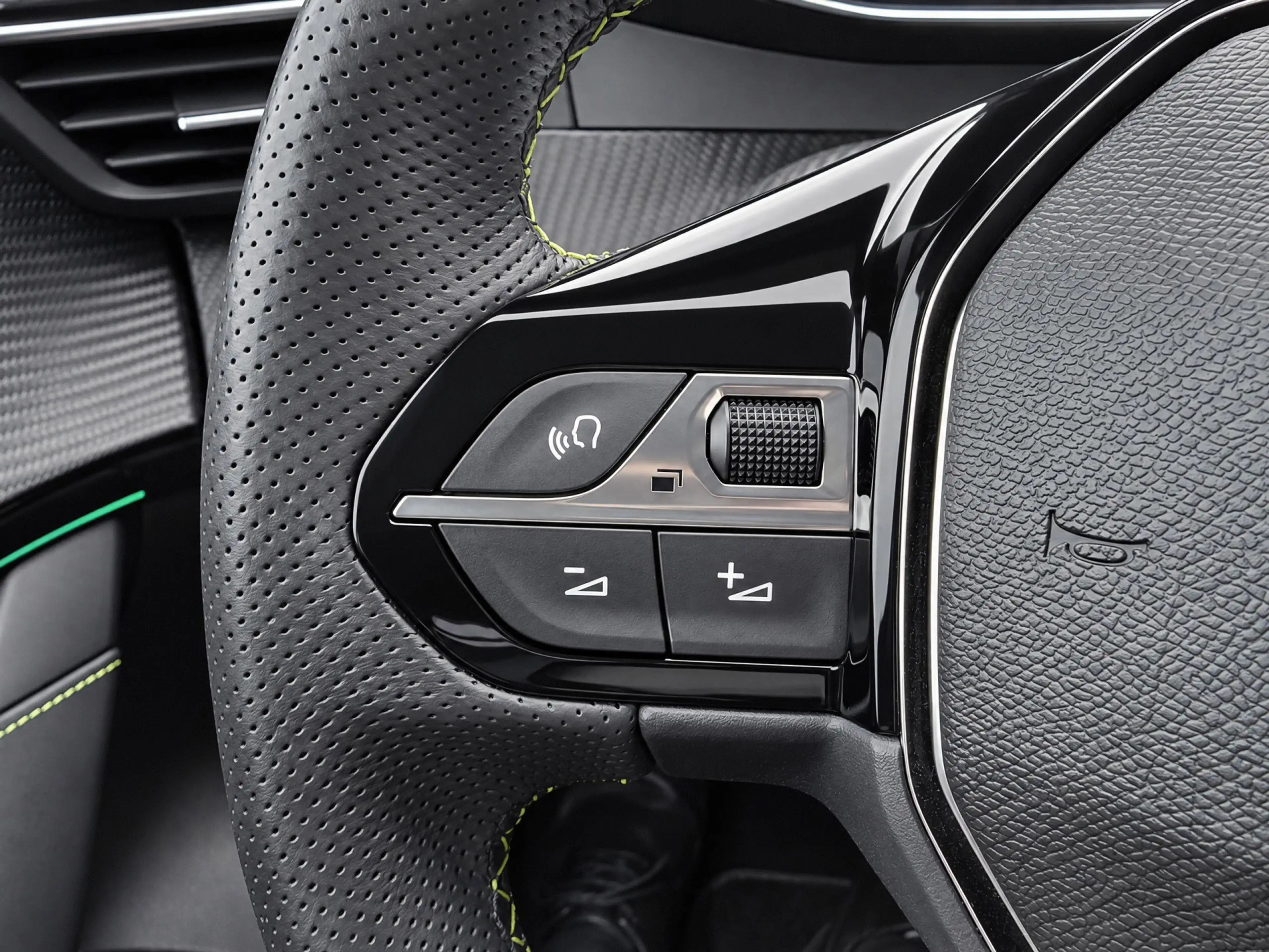 Peugeot e-208 EV GT 350 50 kWh — photo 11