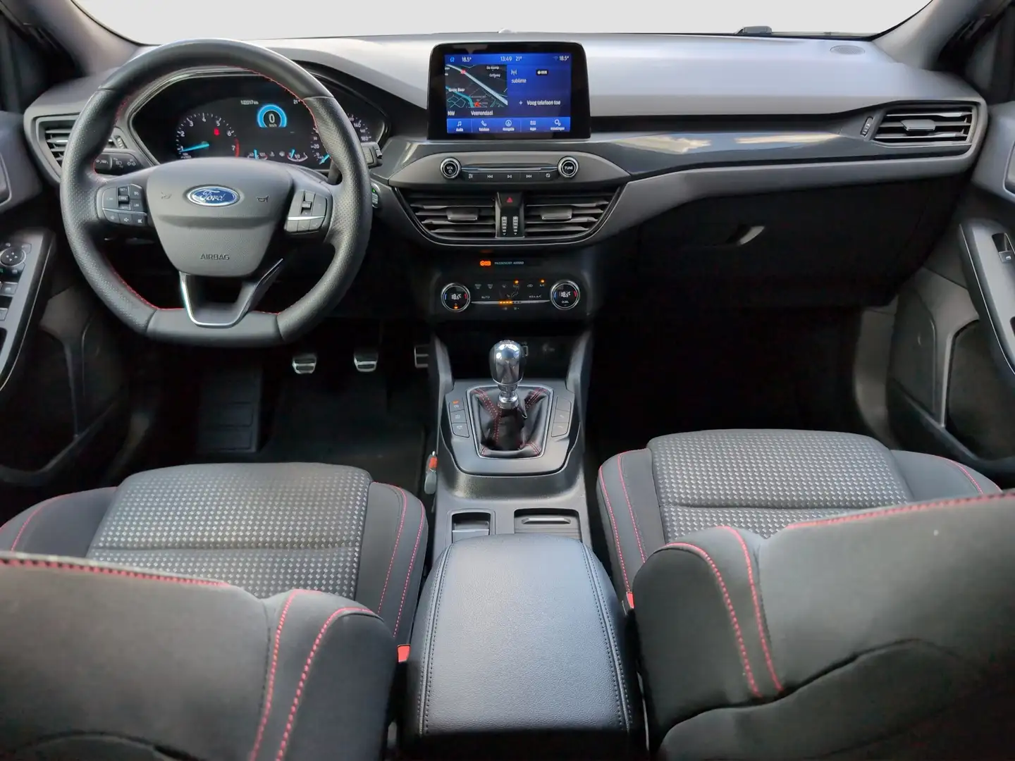 Ford Focus Wagon 1.5 EcoBoost ST Line | Trekhaak | BLIS | Cru Grijs - 2