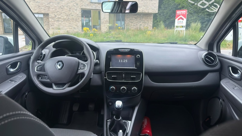 Renault Clio 0.9 TCe Limited — photo 11