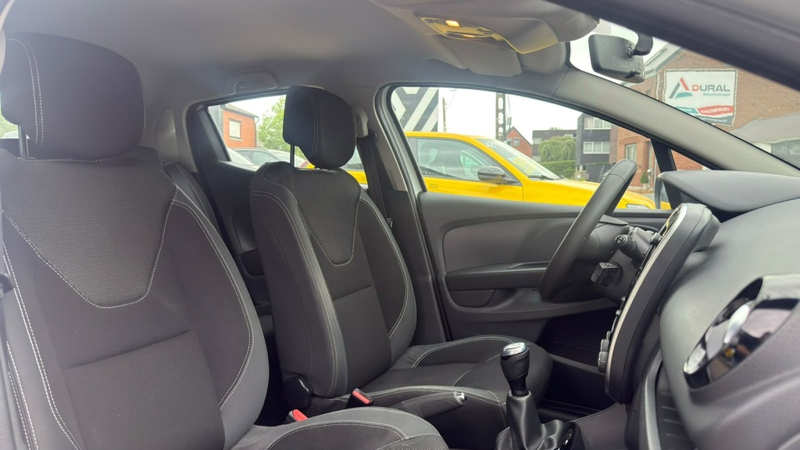 Renault Clio 0.9 TCe Limited — photo 7