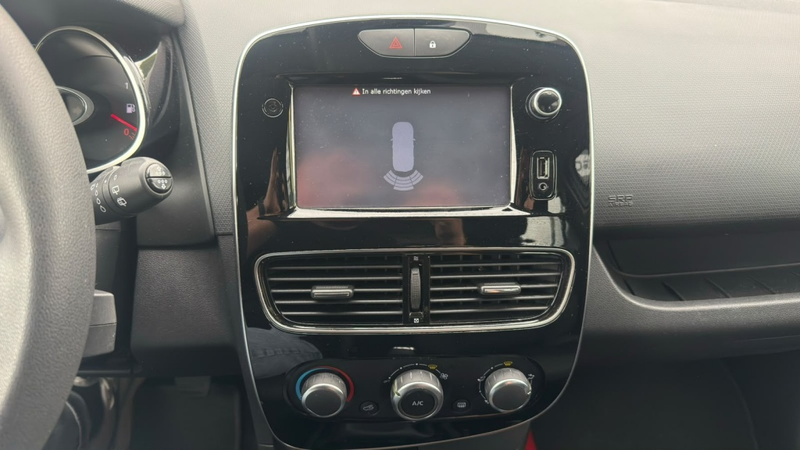 Renault Clio 0.9 TCe Limited — photo 10
