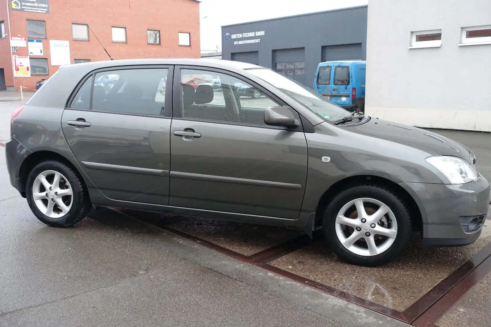 Toyota Corolla 1.4 Sol /Compact//TÜV+SER. NEU//42.000KM Grau - 2