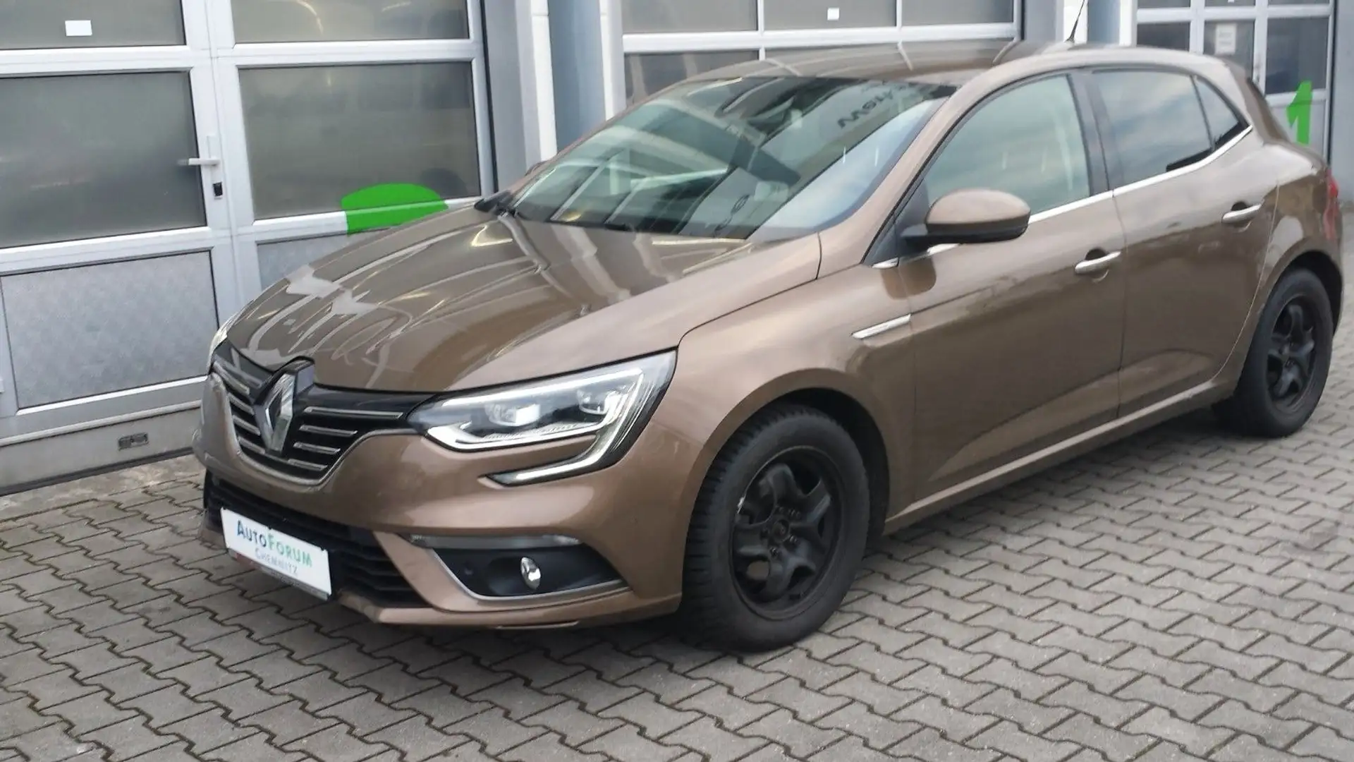 Renault Megane IV Lim. 5-trg. Symphony Brun - 1