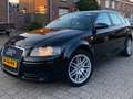 Audi A3 A3 1.9 TDI Attraction Zwart - thumbnail 4