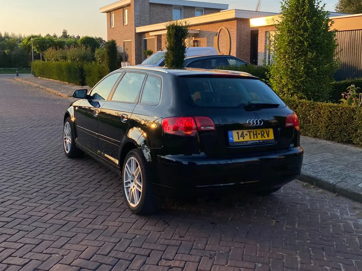 Audi A3 A3 1.9 TDI Attraction Zwart - 2