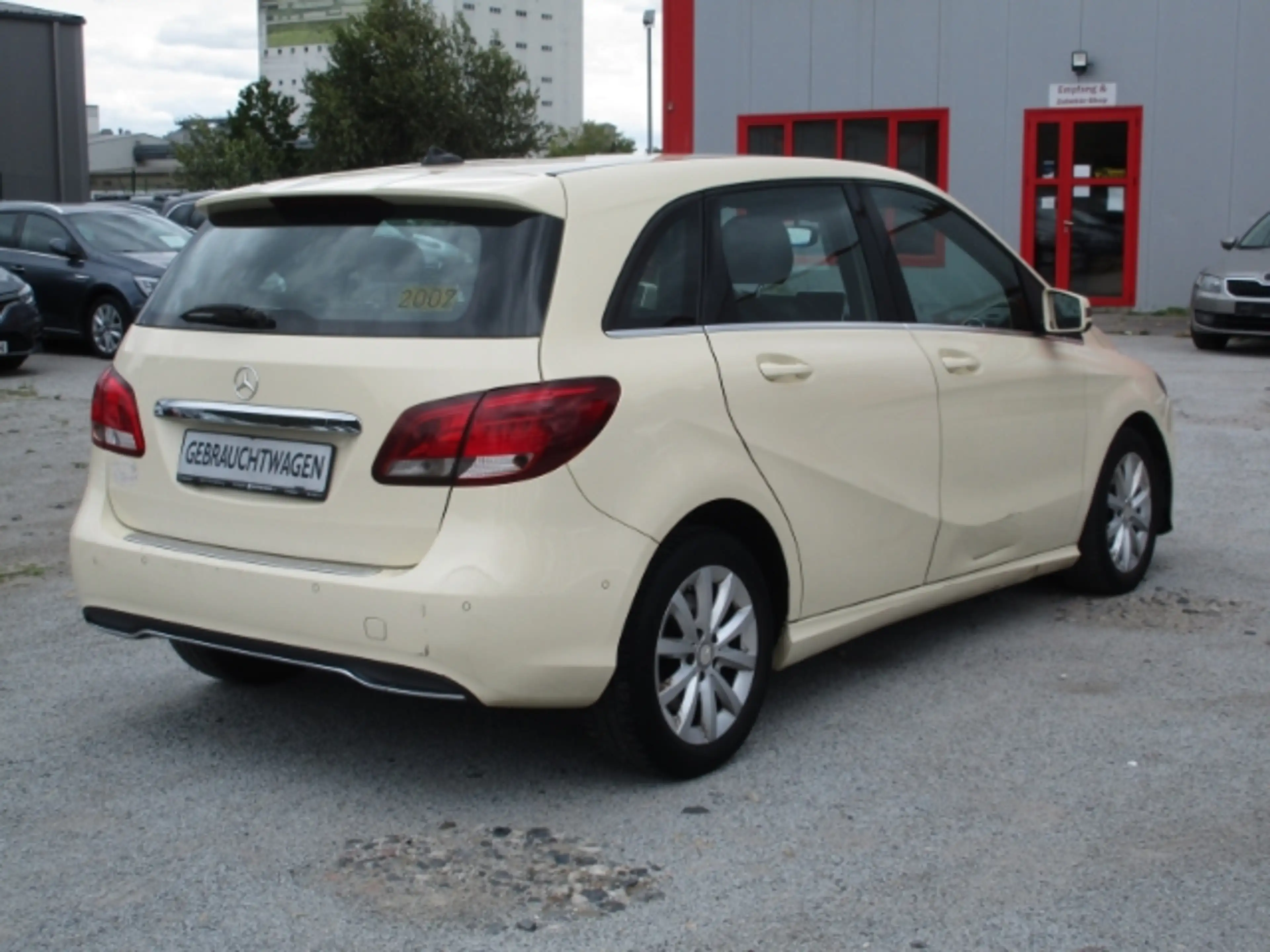 Mercedes-Benz B 180 d CDI 1 Hand Fahrerprofil Musikstreaming SHZ Parkl — photo 5