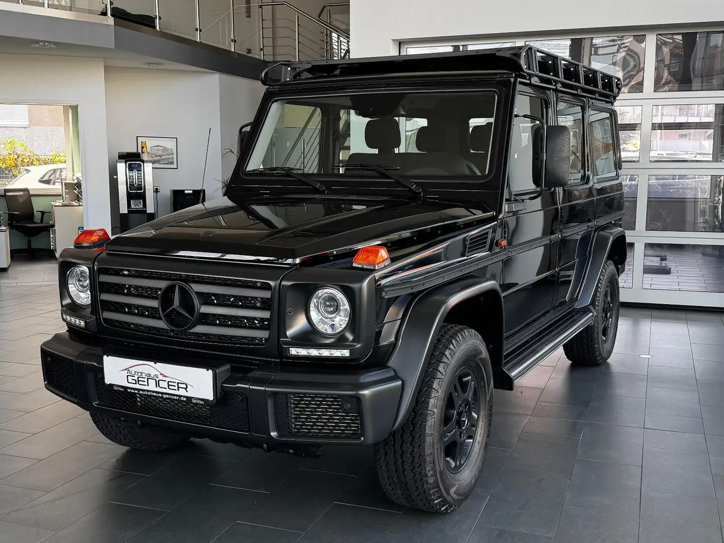 Mercedes-Benz G 350 d Professional "Bi-Xenon/AHK/Klima/Navi" Schwarz - 1