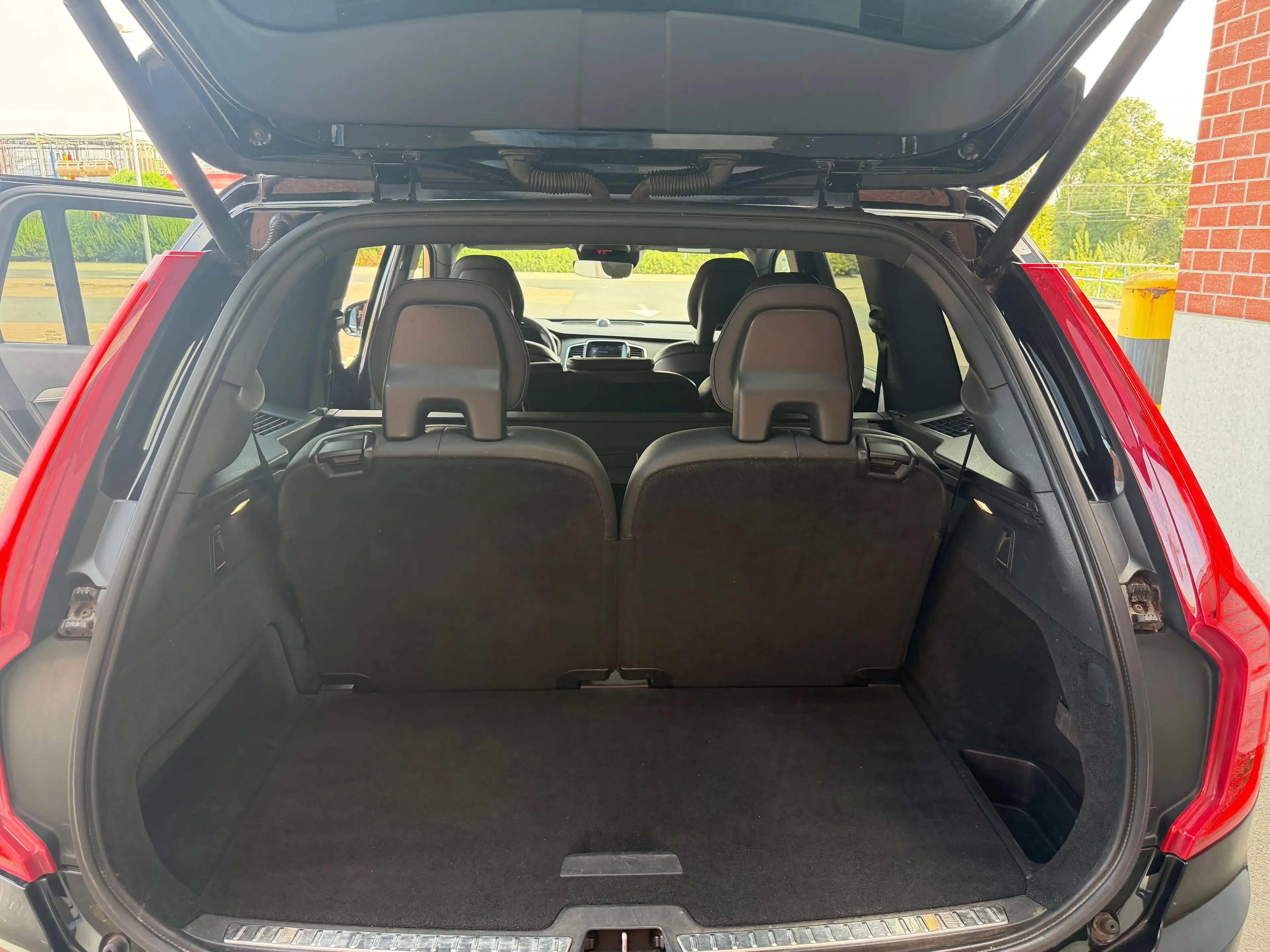 Volvo XC90 XC90 2.0 D5 Eco 4WD Momentum 7pl. Gear. — photo 14