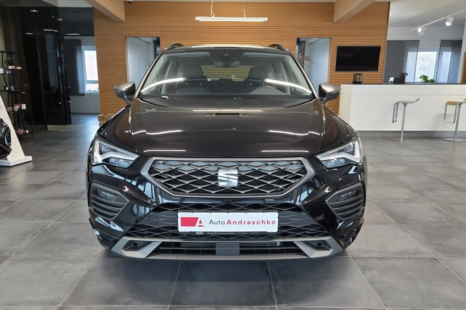 SEAT Ateca 1.5 TSI FR  6-Gang Navi Kessy SHZ LED Schwarz - 2