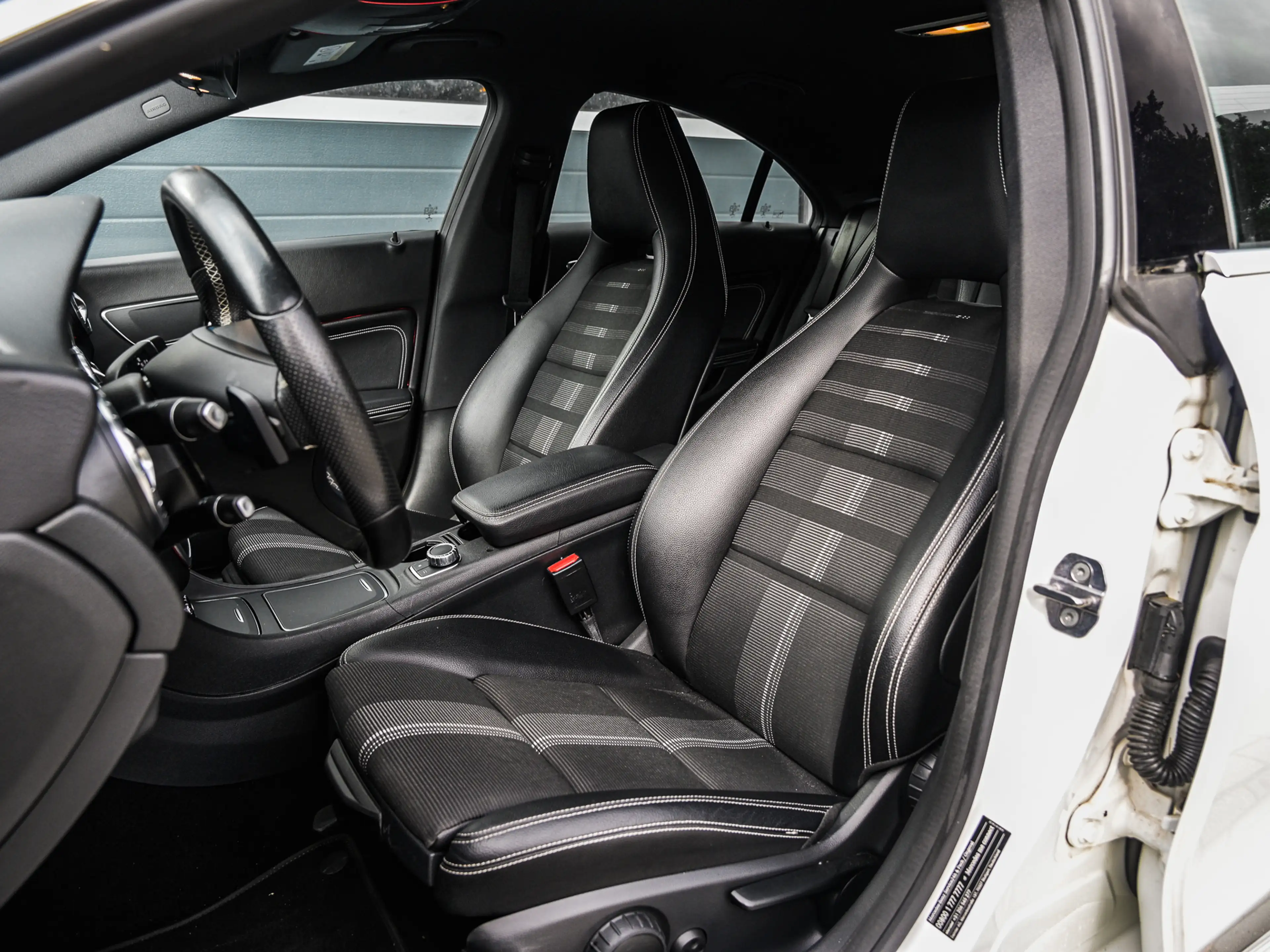 Mercedes-Benz CLA 180 Business Solution | Full LED | Camera | Navi | PDC — photo 5