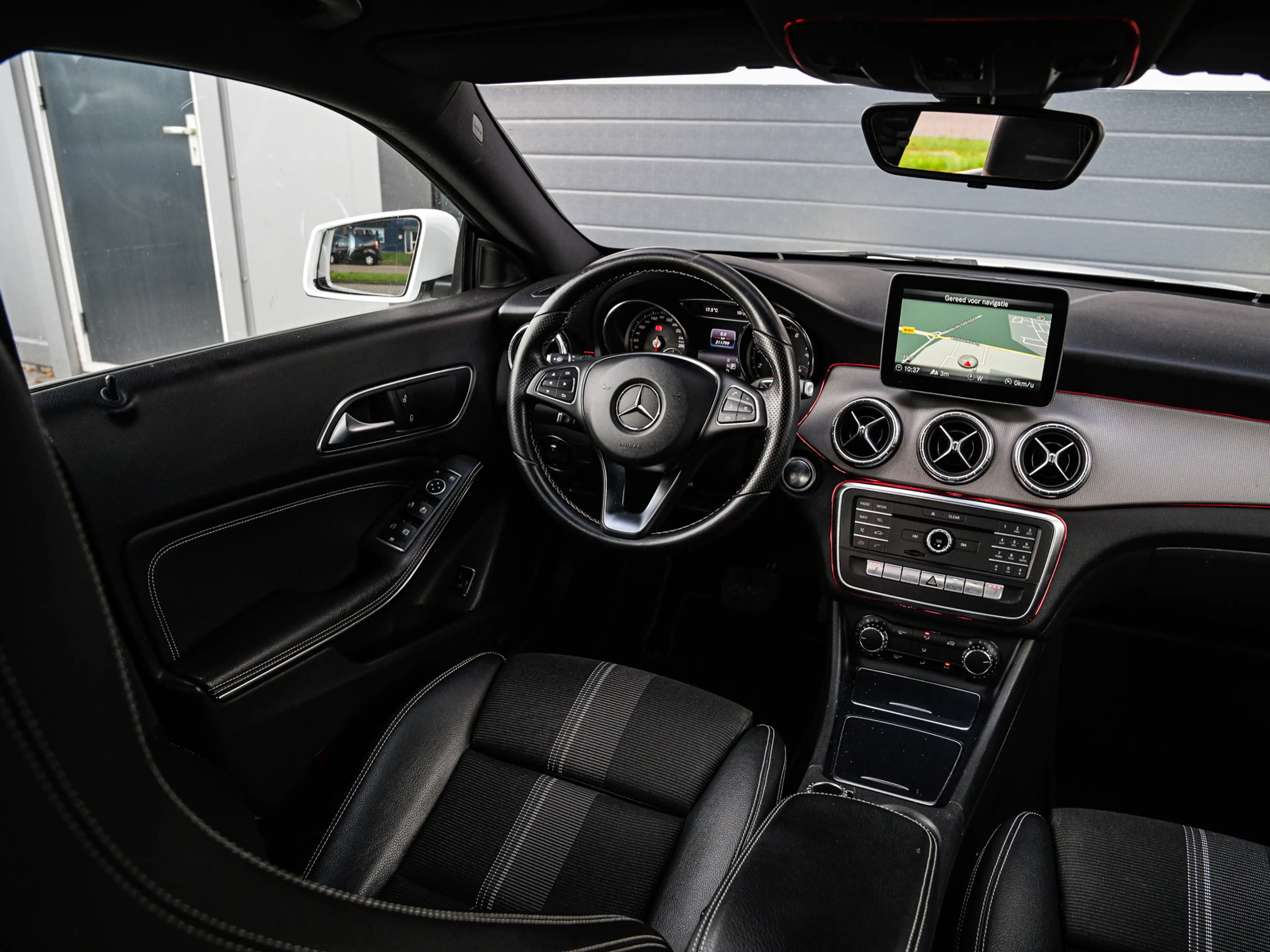 Mercedes-Benz CLA 180 Business Solution | Full LED | Camera | Navi | PDC — photo 14