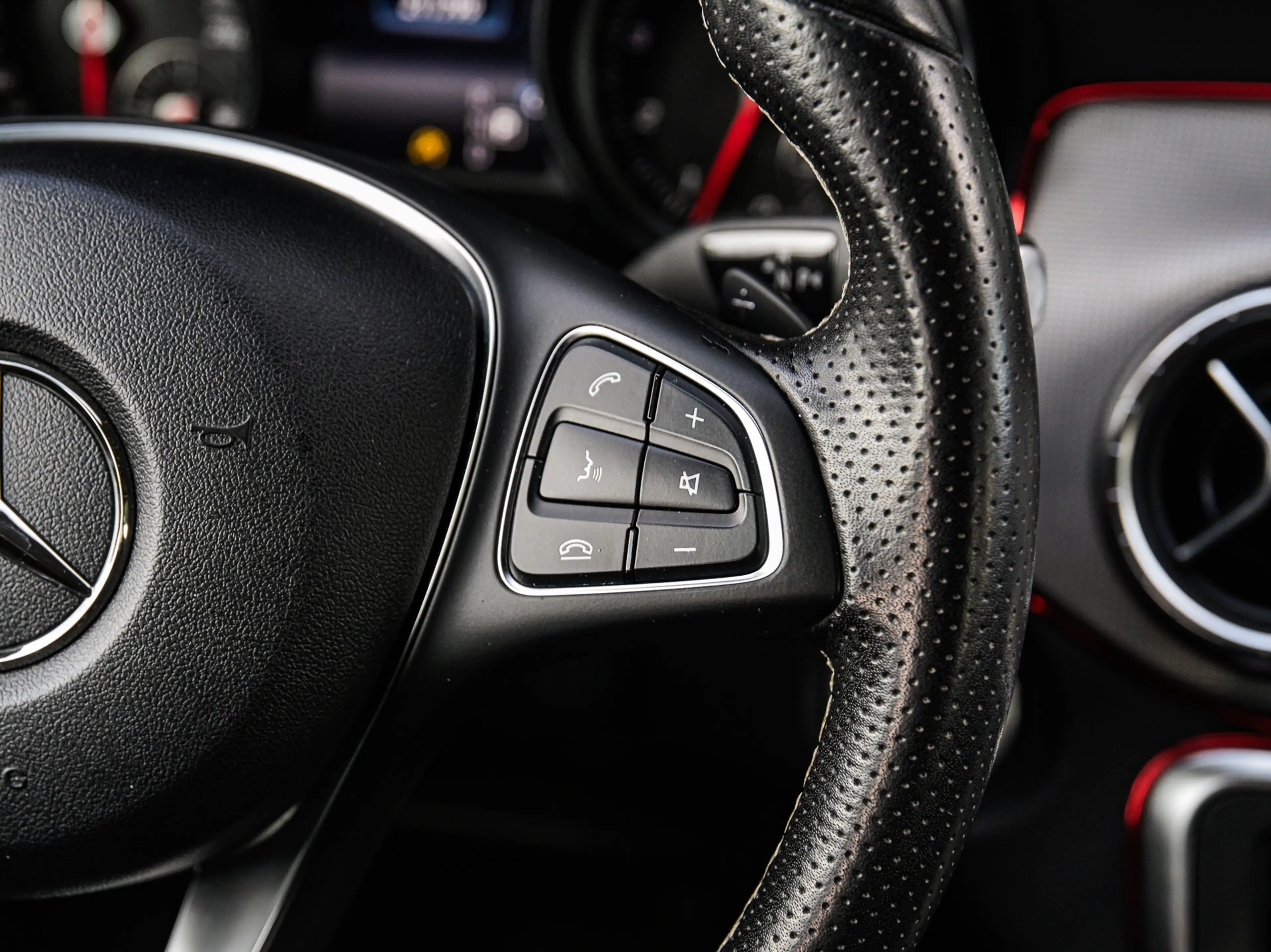 Mercedes-Benz CLA 180 Business Solution | Full LED | Camera | Navi | PDC — photo 34