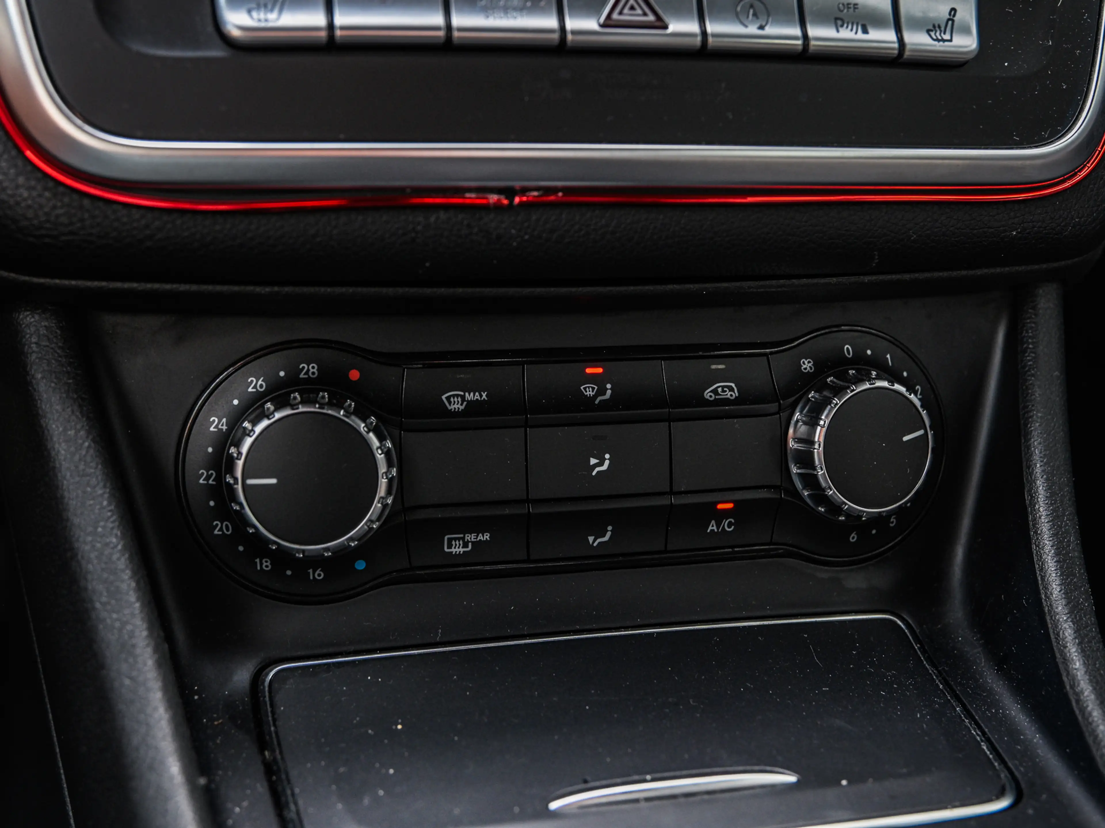 Mercedes-Benz CLA 180 Business Solution | Full LED | Camera | Navi | PDC — photo 27