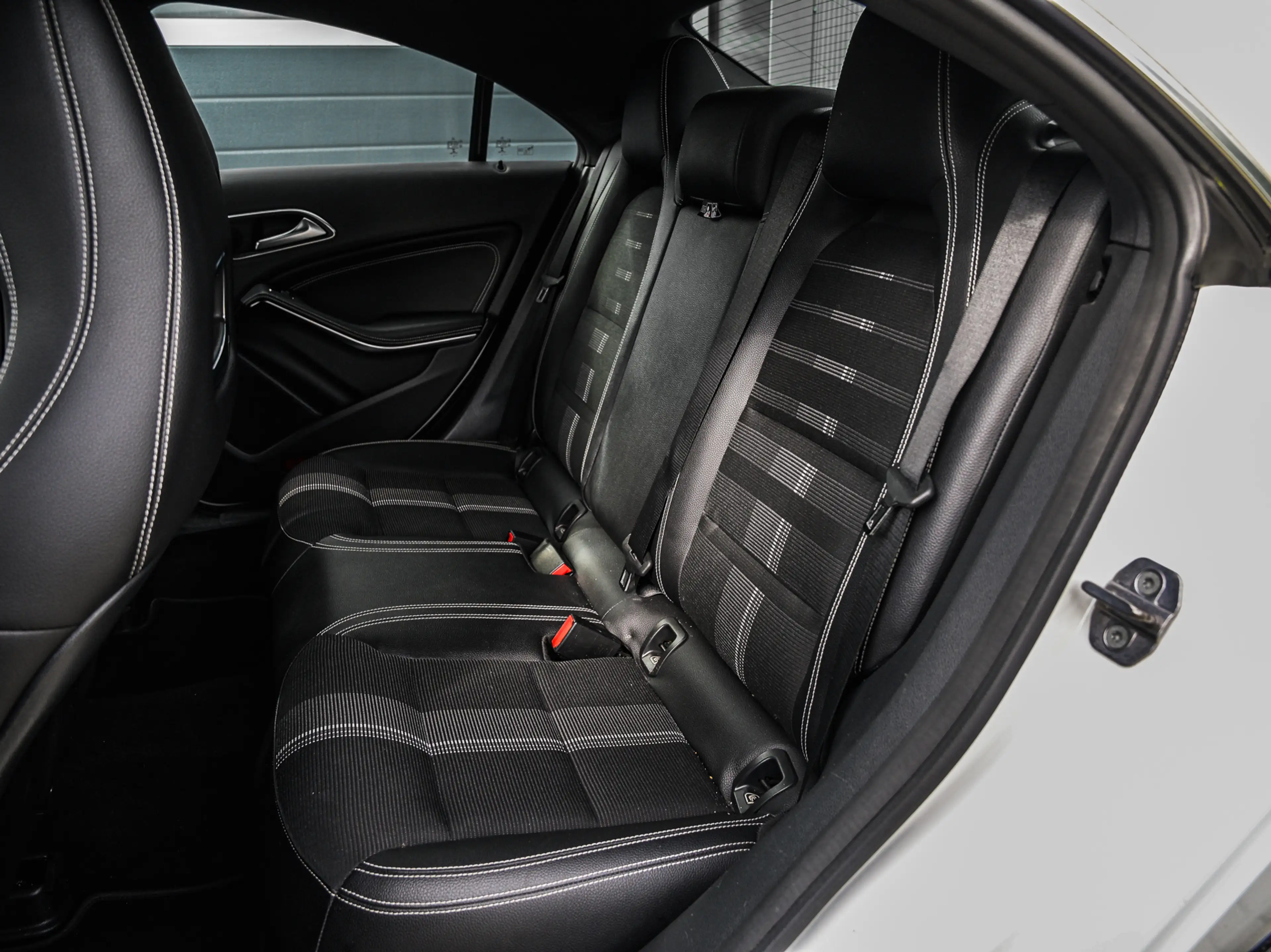 Mercedes-Benz CLA 180 Business Solution | Full LED | Camera | Navi | PDC — photo 6