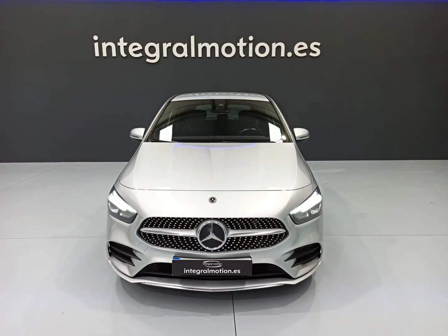 Mercedes-Benz B 180 d - 2