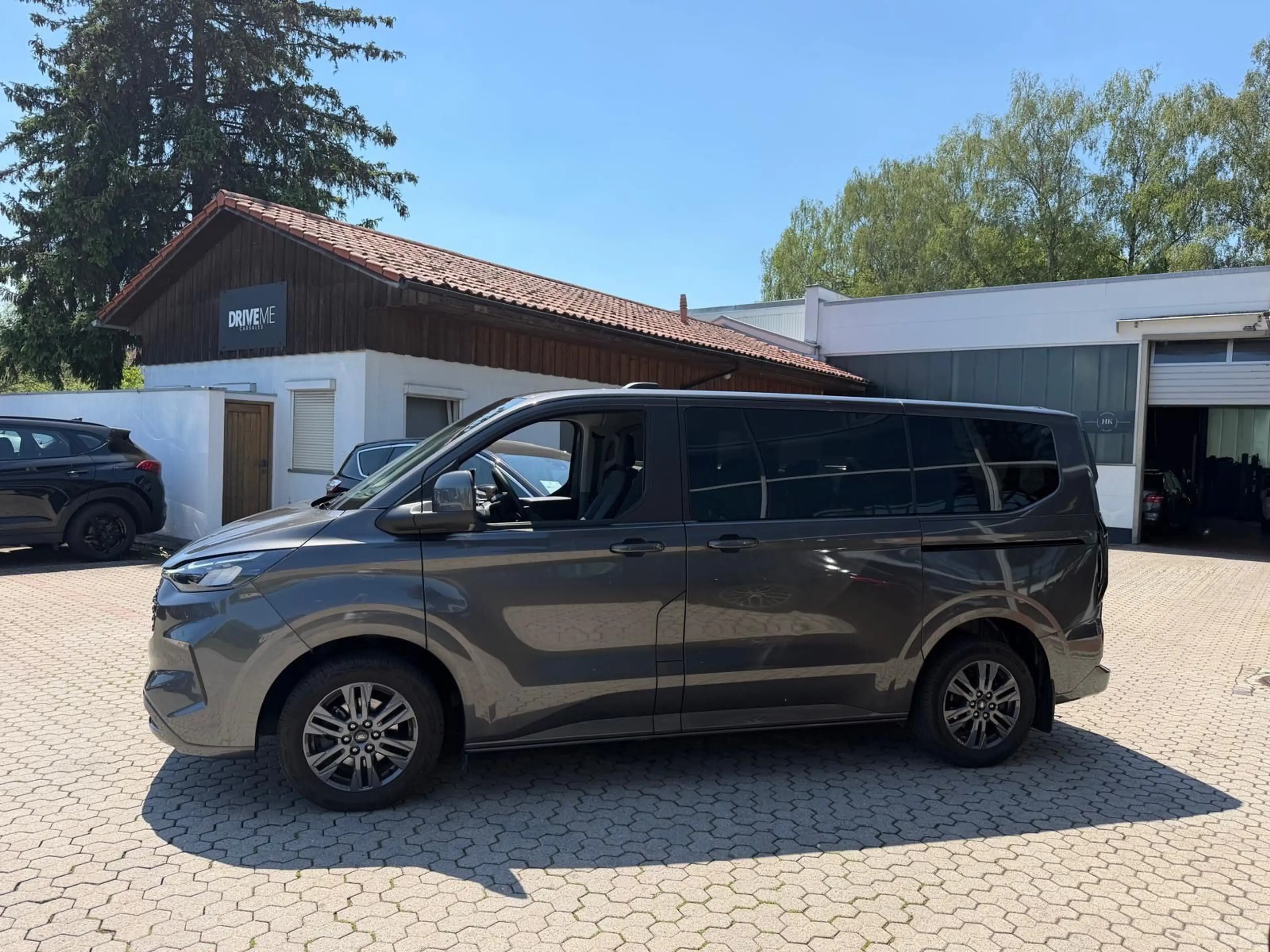 Ford Tourneo Custom Bus 320 L1 Tourneo Titanium AWD — photo 4