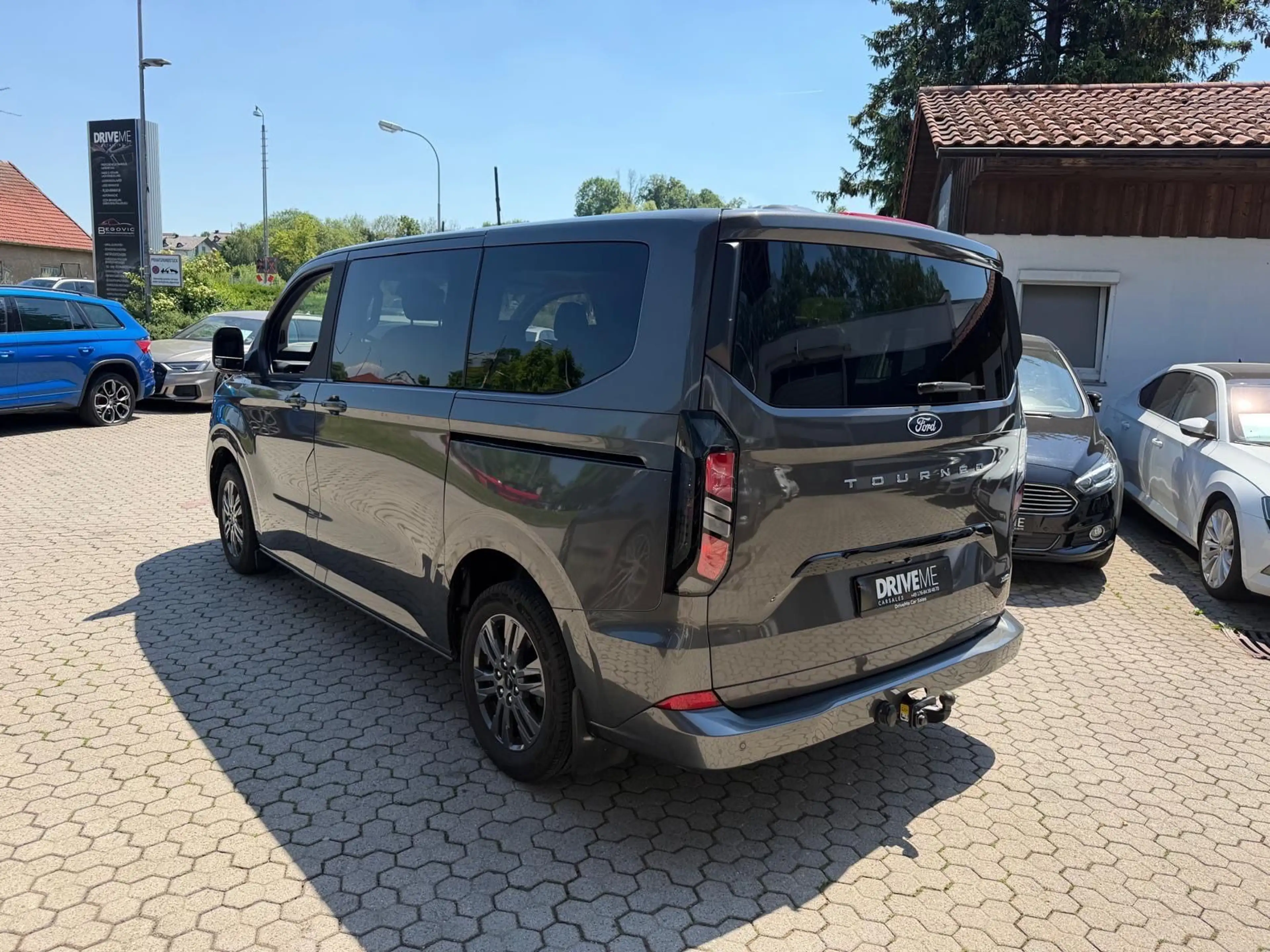 Ford Tourneo Custom Bus 320 L1 Tourneo Titanium AWD — photo 5