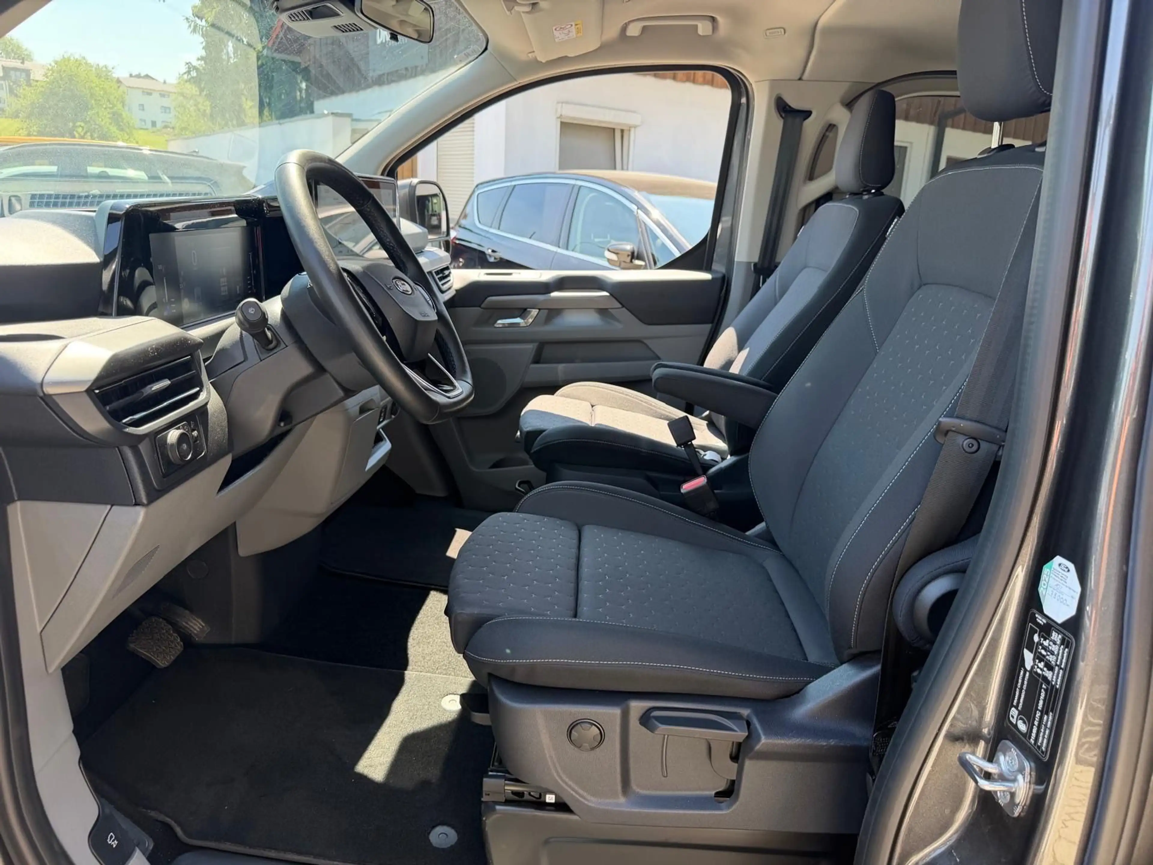 Ford Tourneo Custom Bus 320 L1 Tourneo Titanium AWD — photo 12