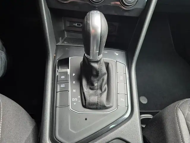 Volkswagen Tiguan view 23