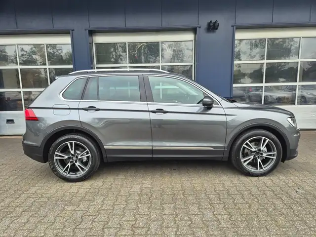Volkswagen Tiguan view 8